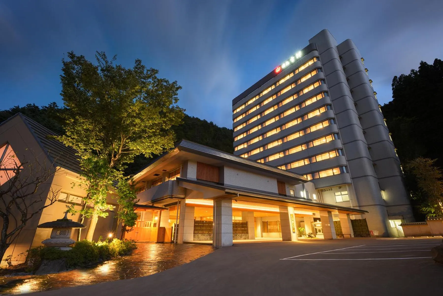 Property building in Yumoto Kissho