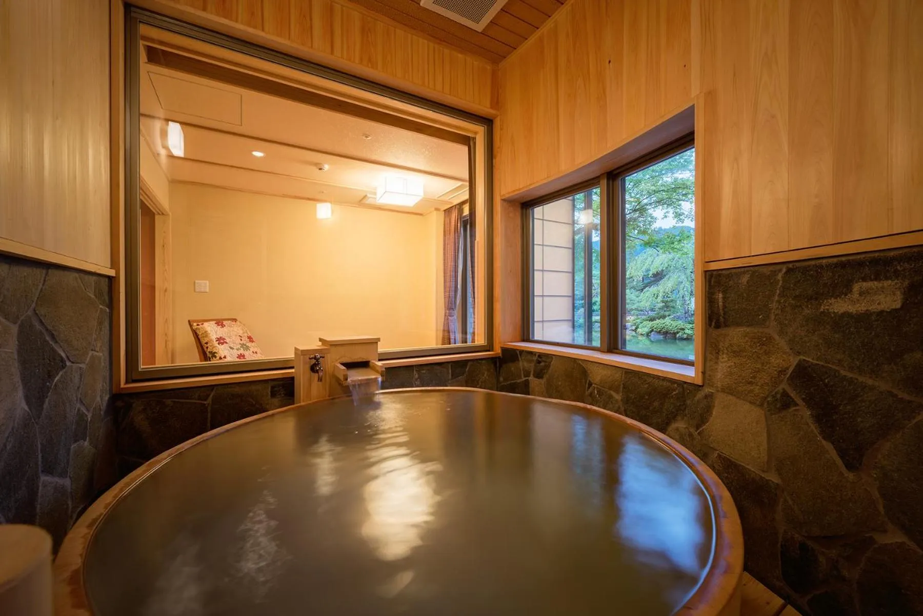 Hot Spring Bath in Yumoto Kissho