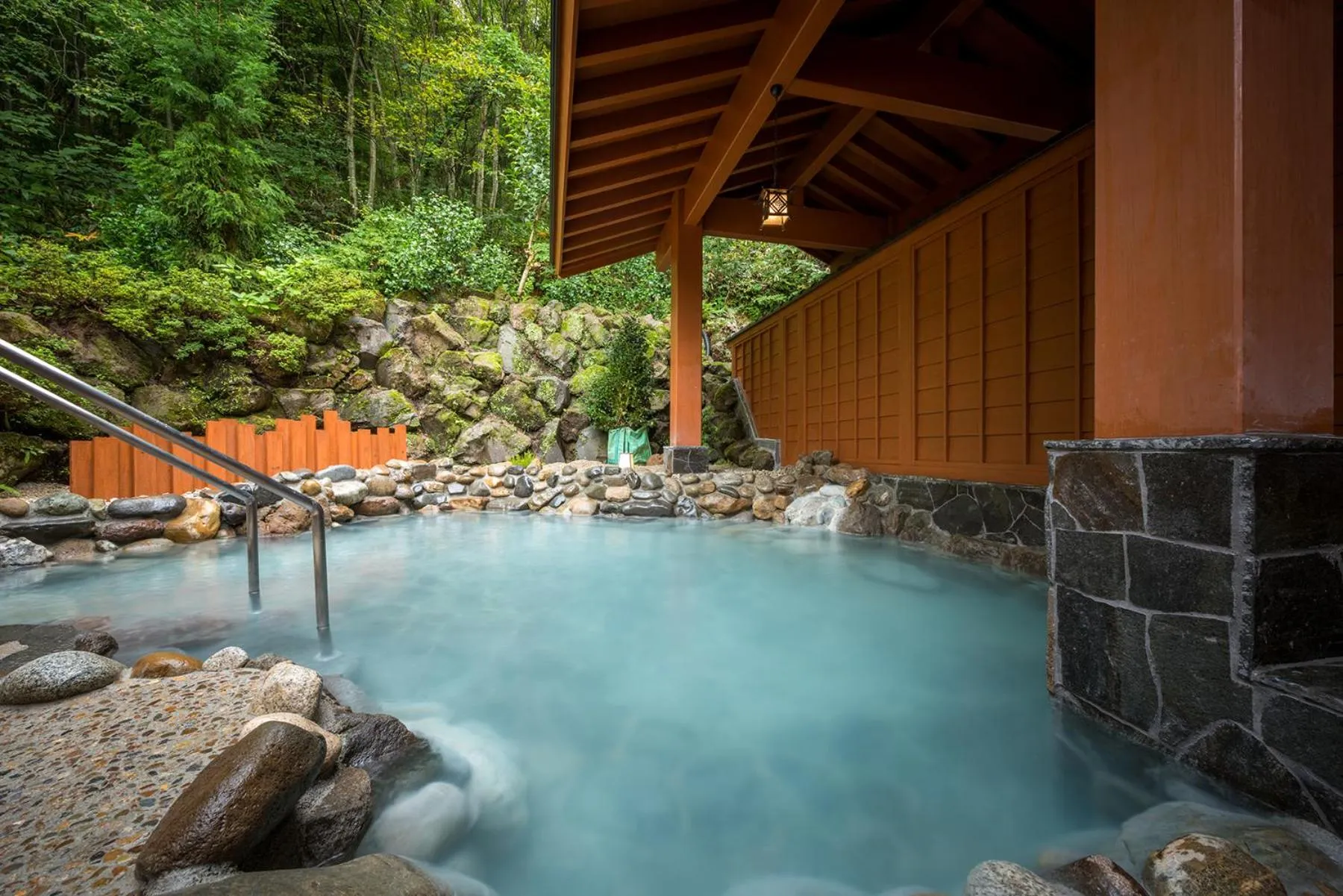 Hot Spring Bath in Yumoto Kissho