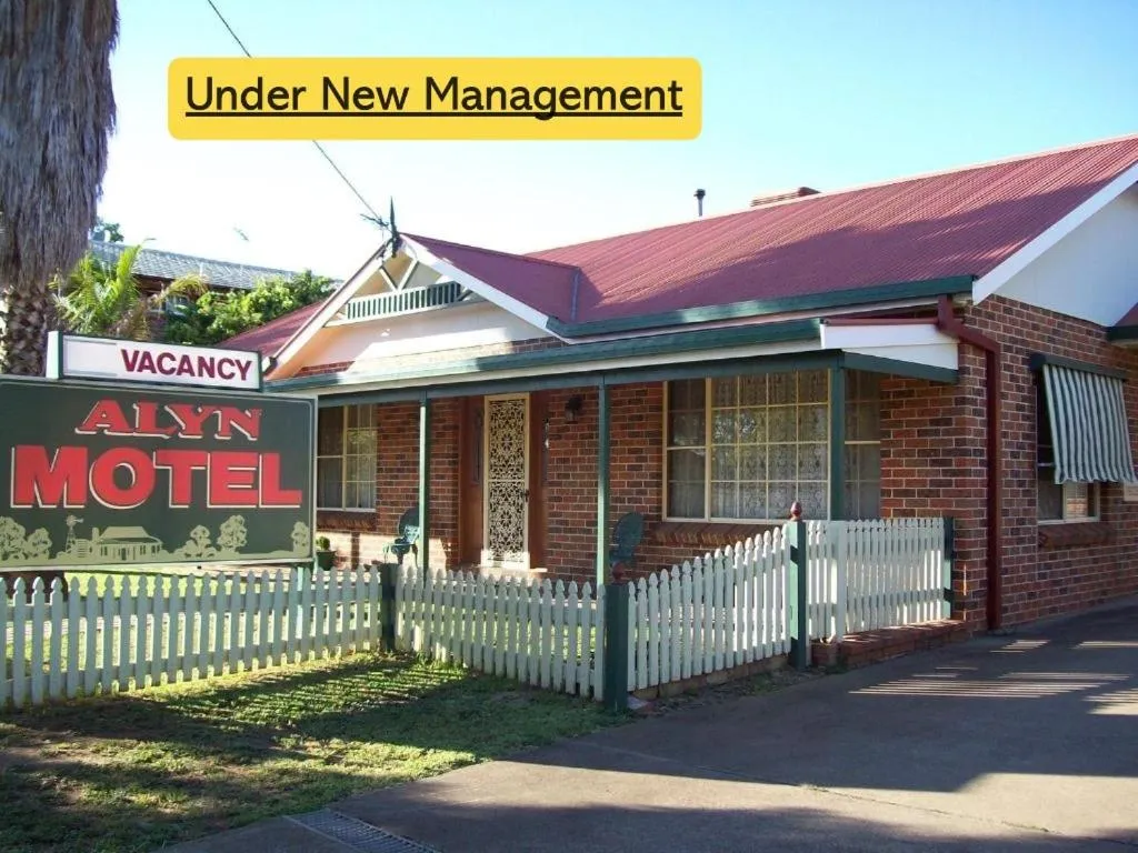 Property building in Alyn Motel