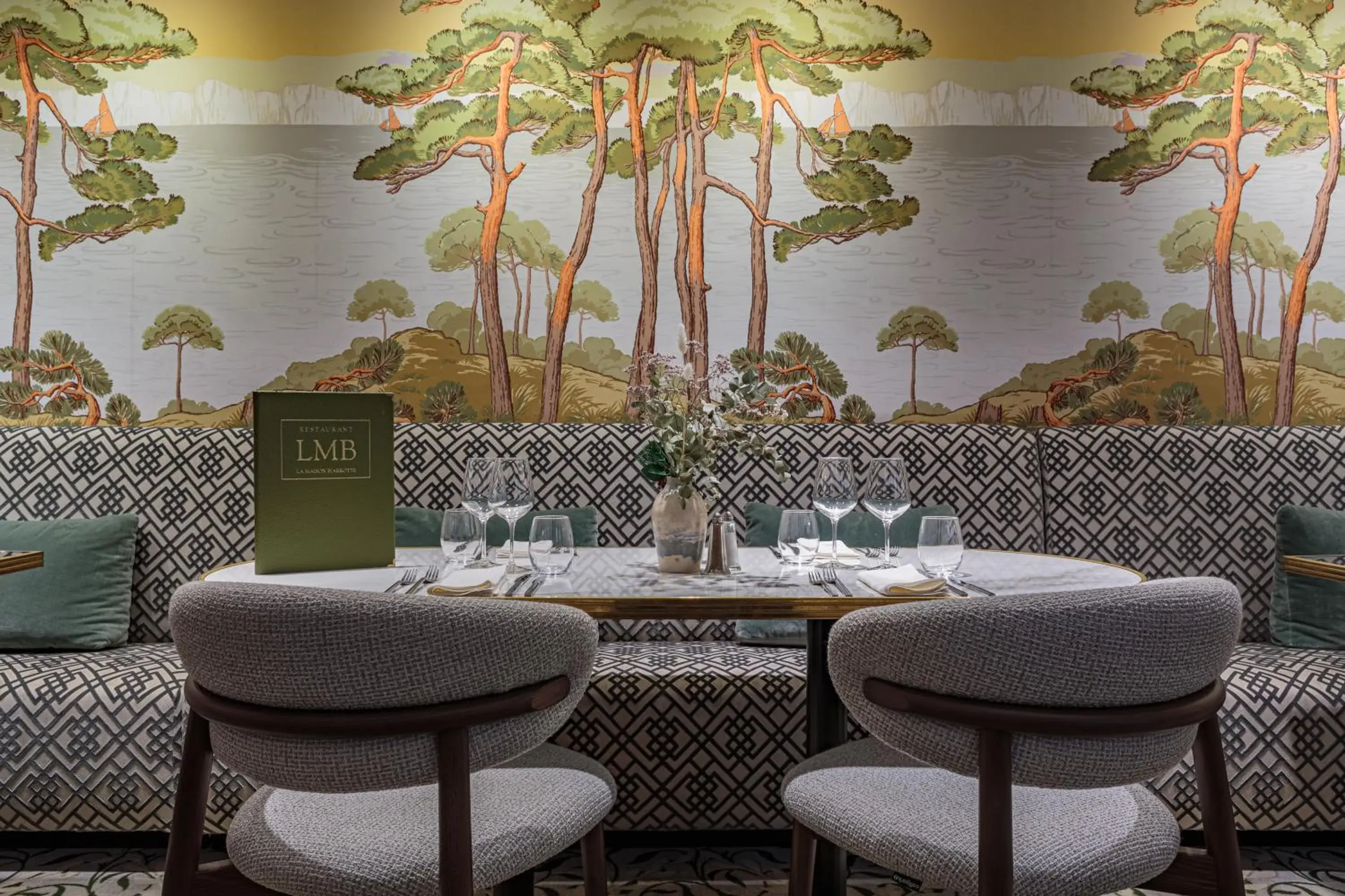 Restaurant/places to eat in Grand Tonic Hotel & SPA NUXE Restaurant/places to eat in Grand Tonic Hotel & SPA NUXE