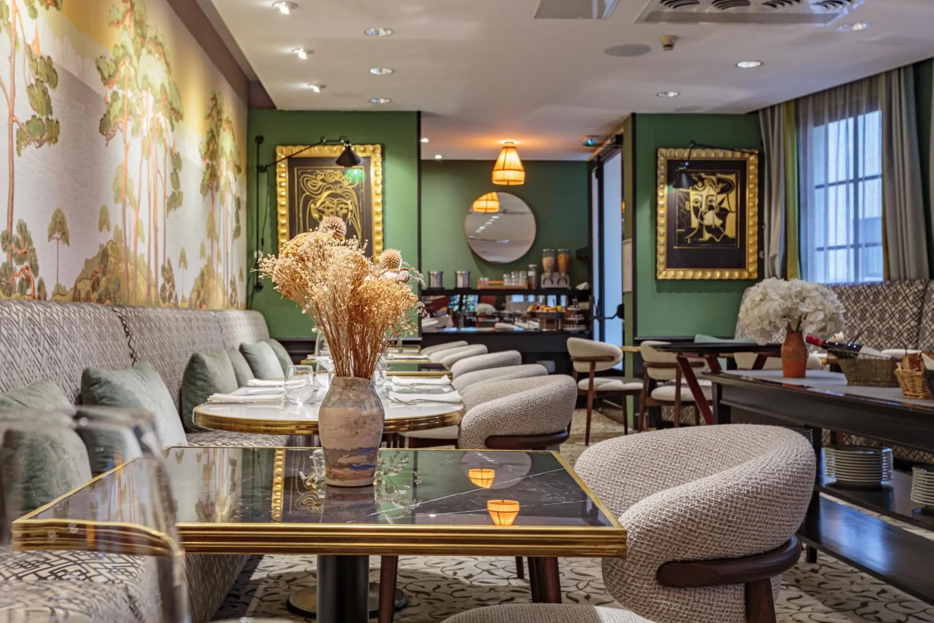 Restaurant/places to eat in Grand Tonic Hotel & SPA NUXE Restaurant/places to eat in Grand Tonic Hotel & SPA NUXE