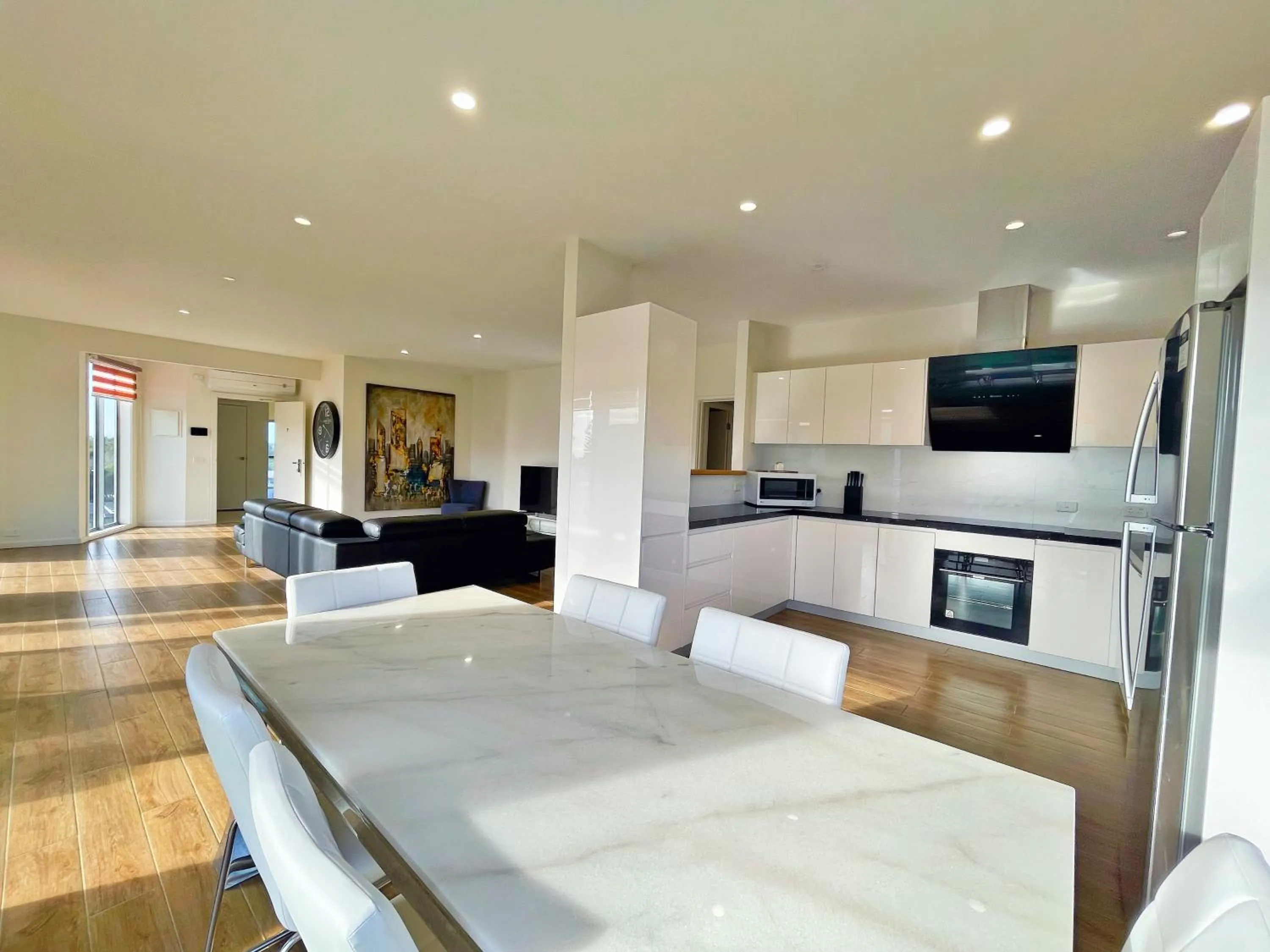 Phillip Island Towers