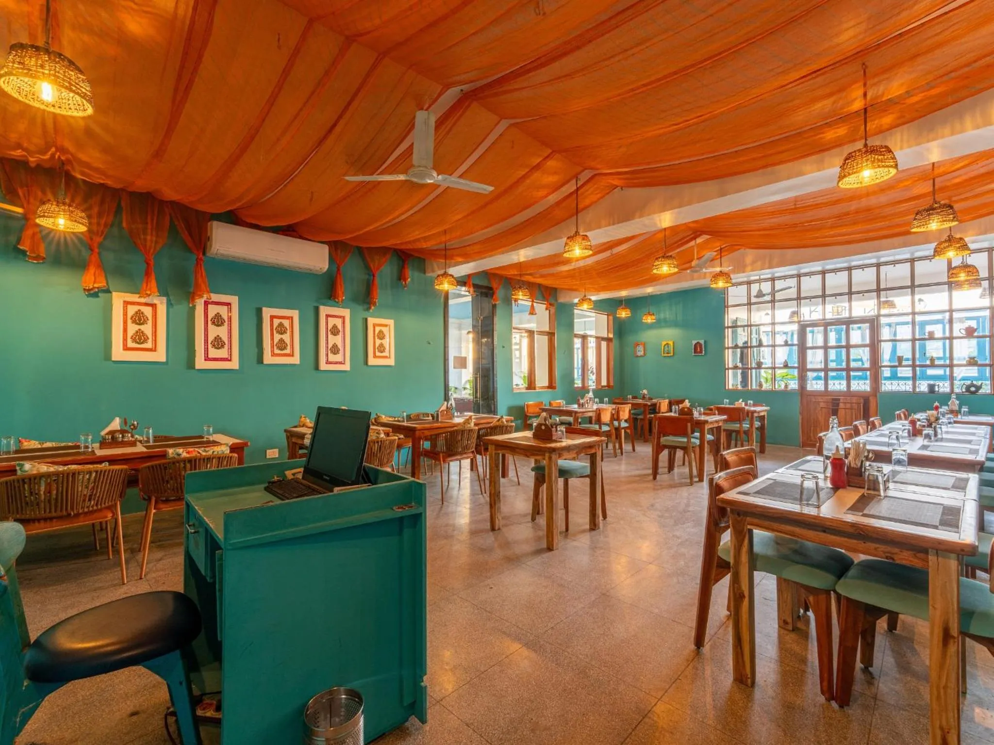 Restaurant/places to eat in Moustache Jodhpur