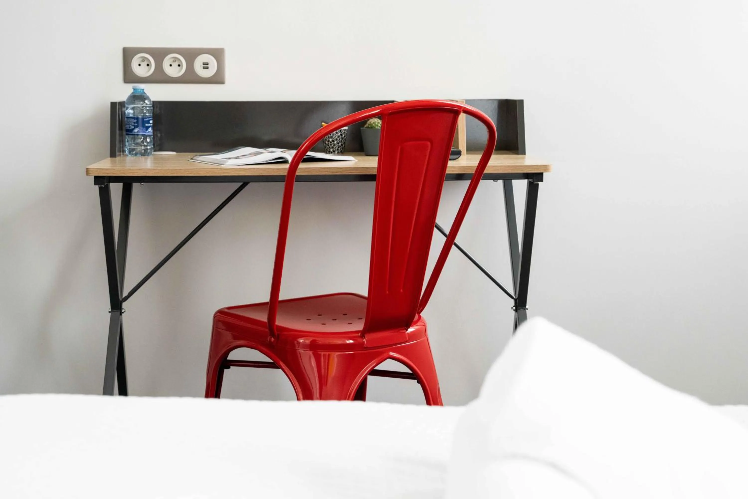 Bed in Hotel Txutxu-Mutxu