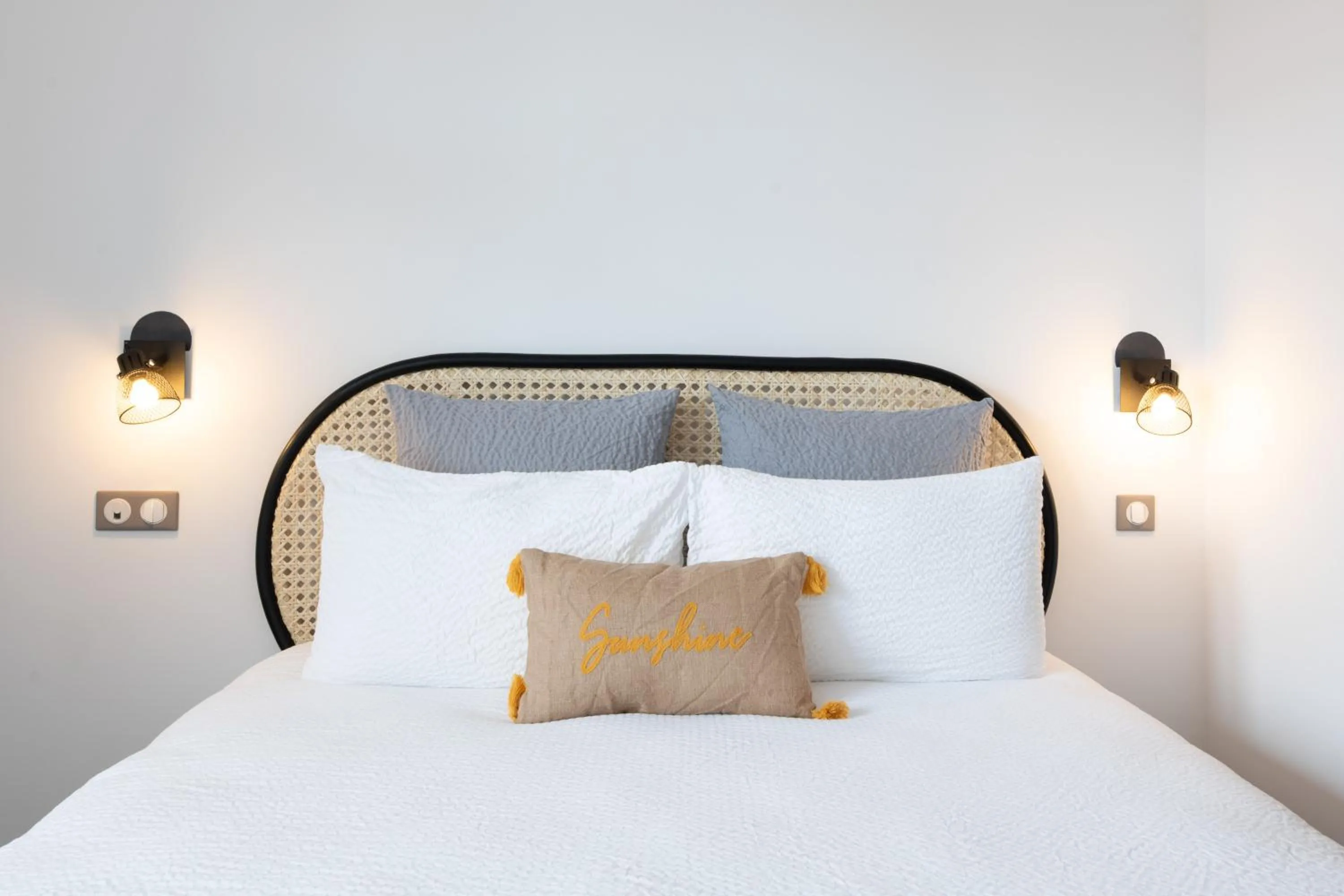 Bed in Hotel Txutxu-Mutxu