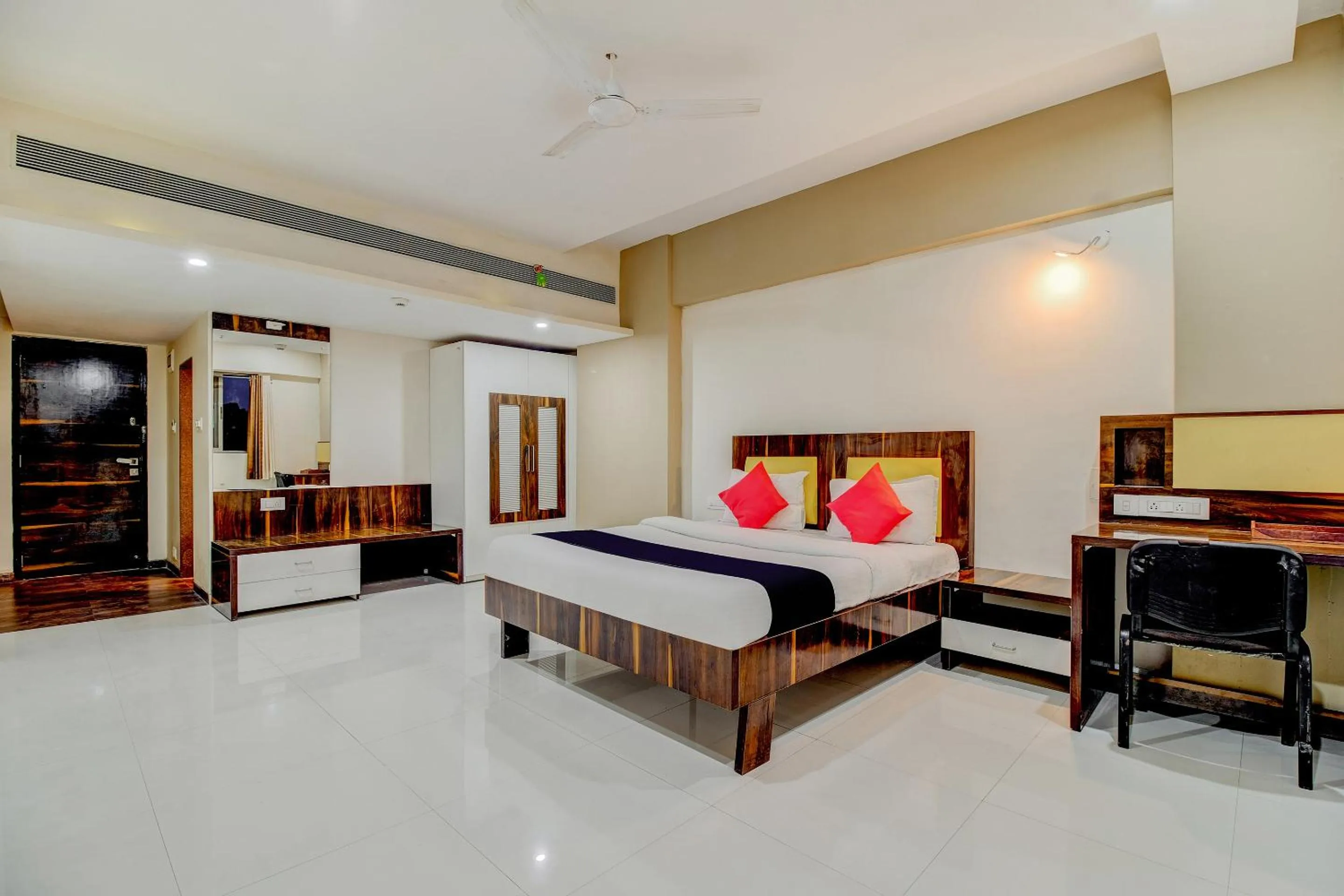 Photo of the whole room in Dhuri Resort
