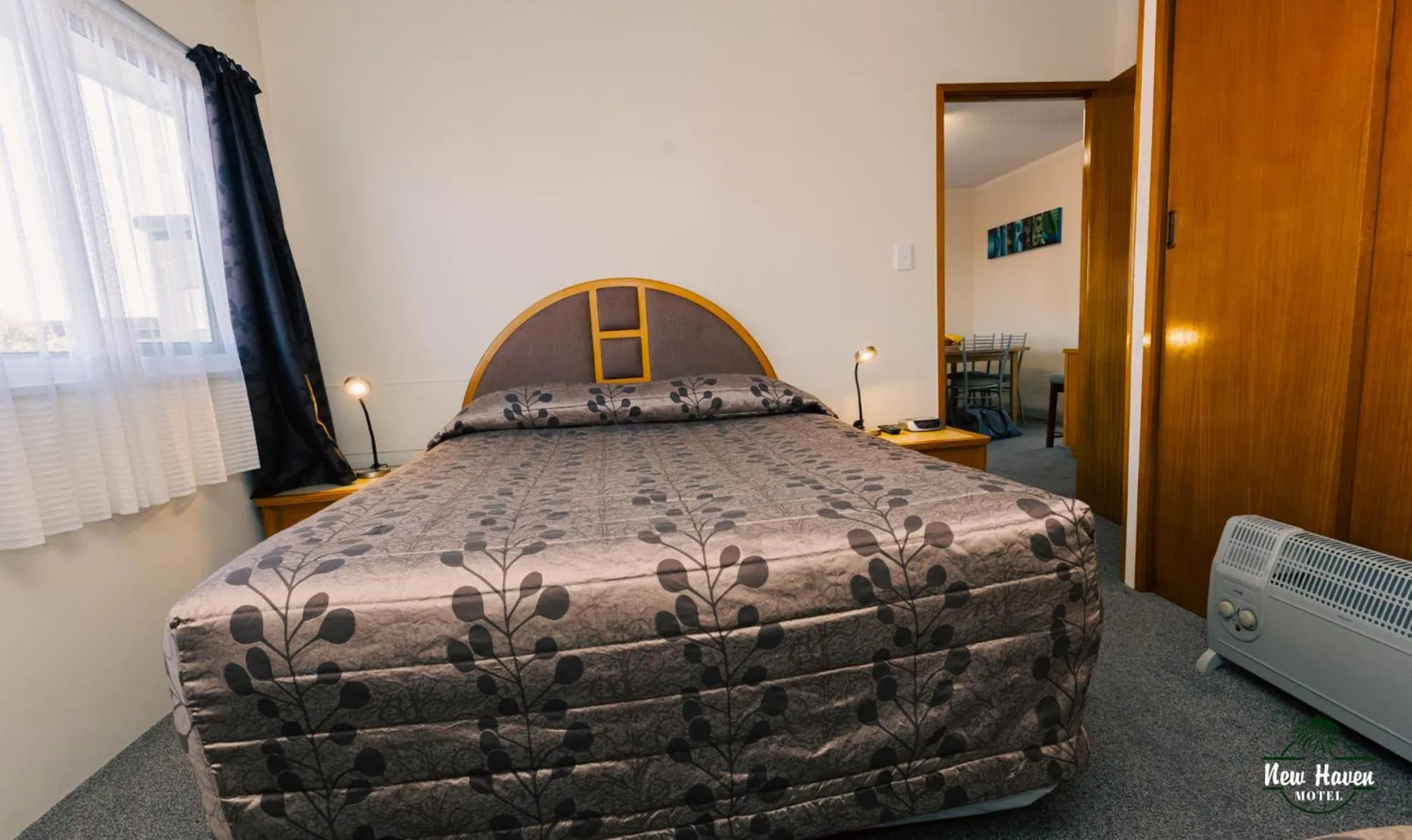 Bed in New Haven Motel