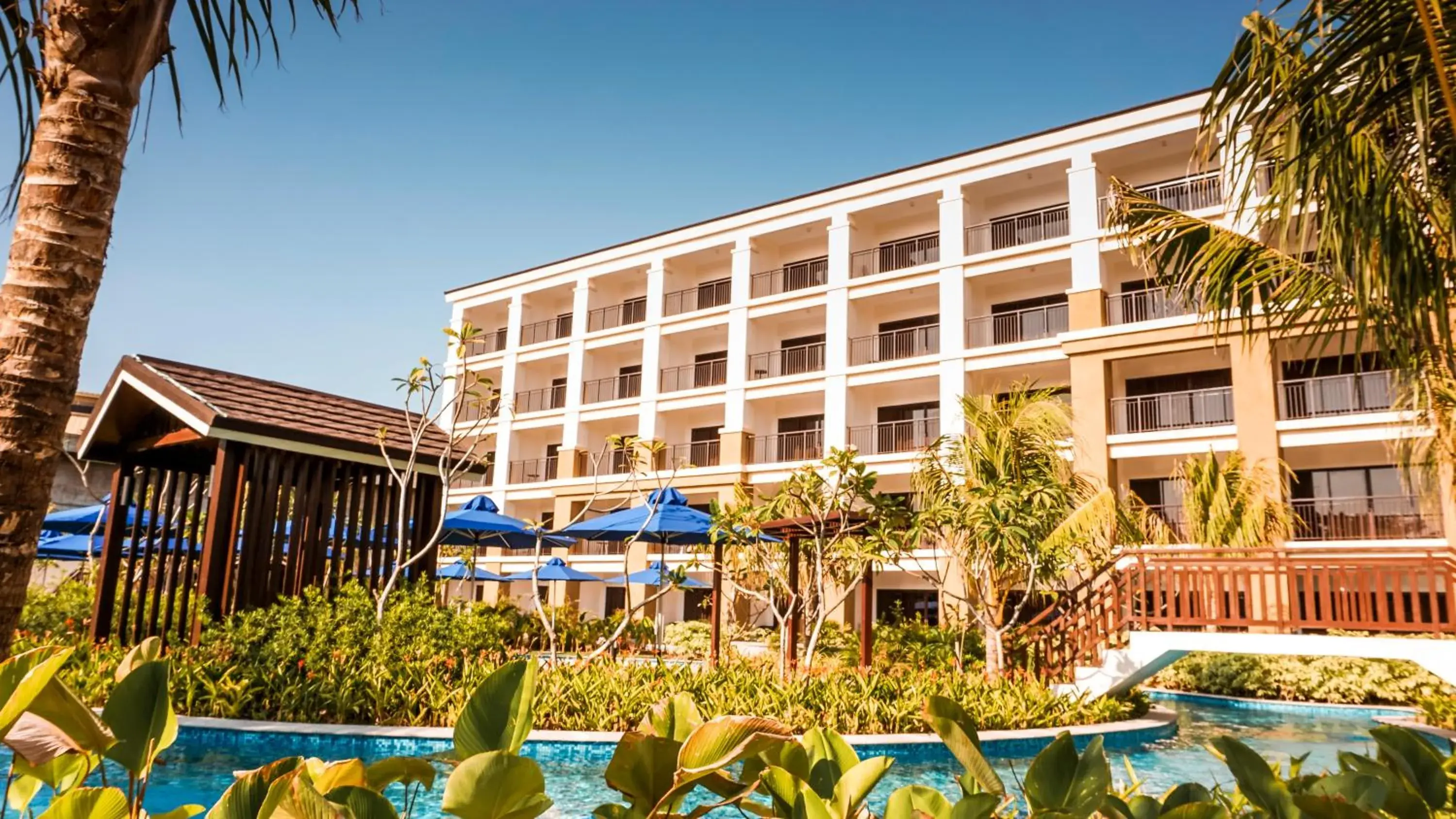 Property building in Aureo La Union Property building in Aureo La Union