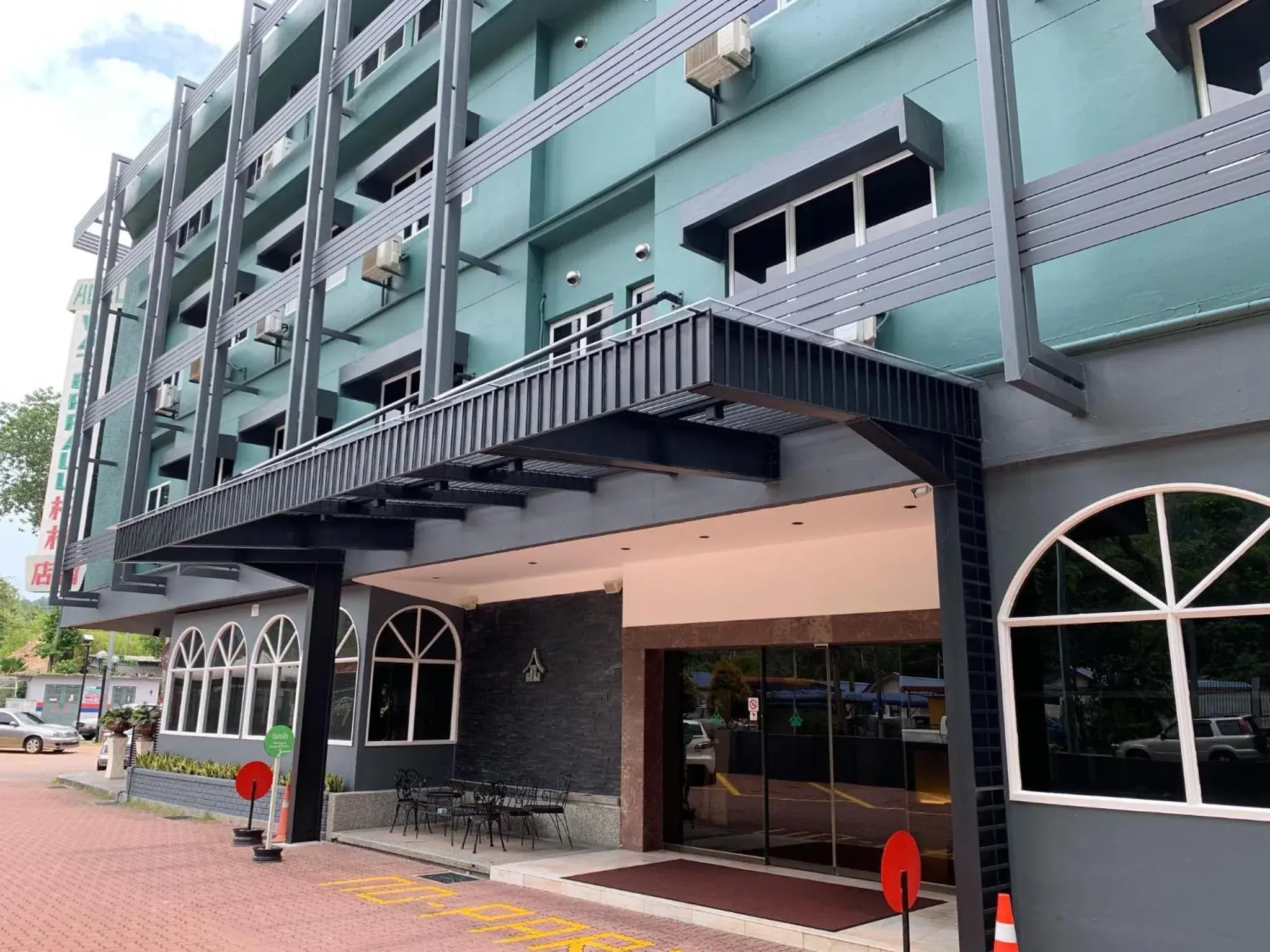 Property building in Hotel Waterfall Property building in Hotel Waterfall