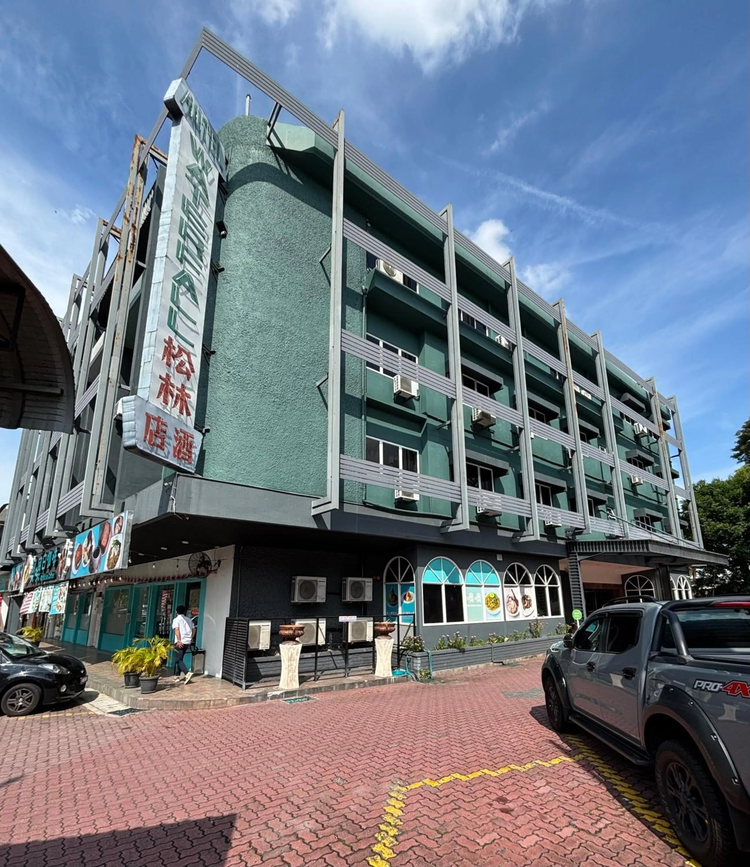 Property building in Hotel Waterfall