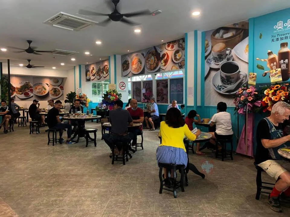 Restaurant/places to eat in Hotel Waterfall