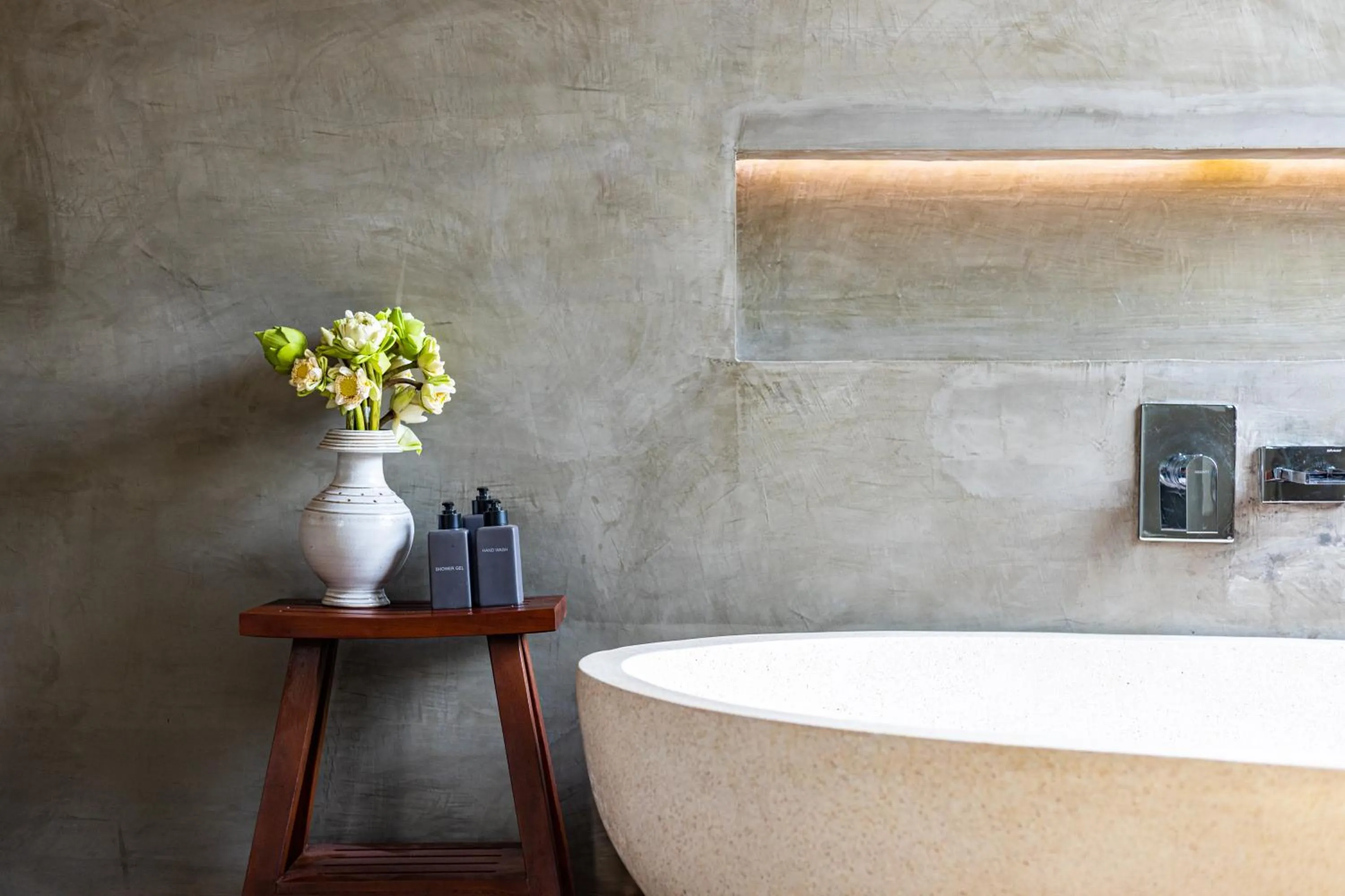 Bath in Le Chanthou Boutique