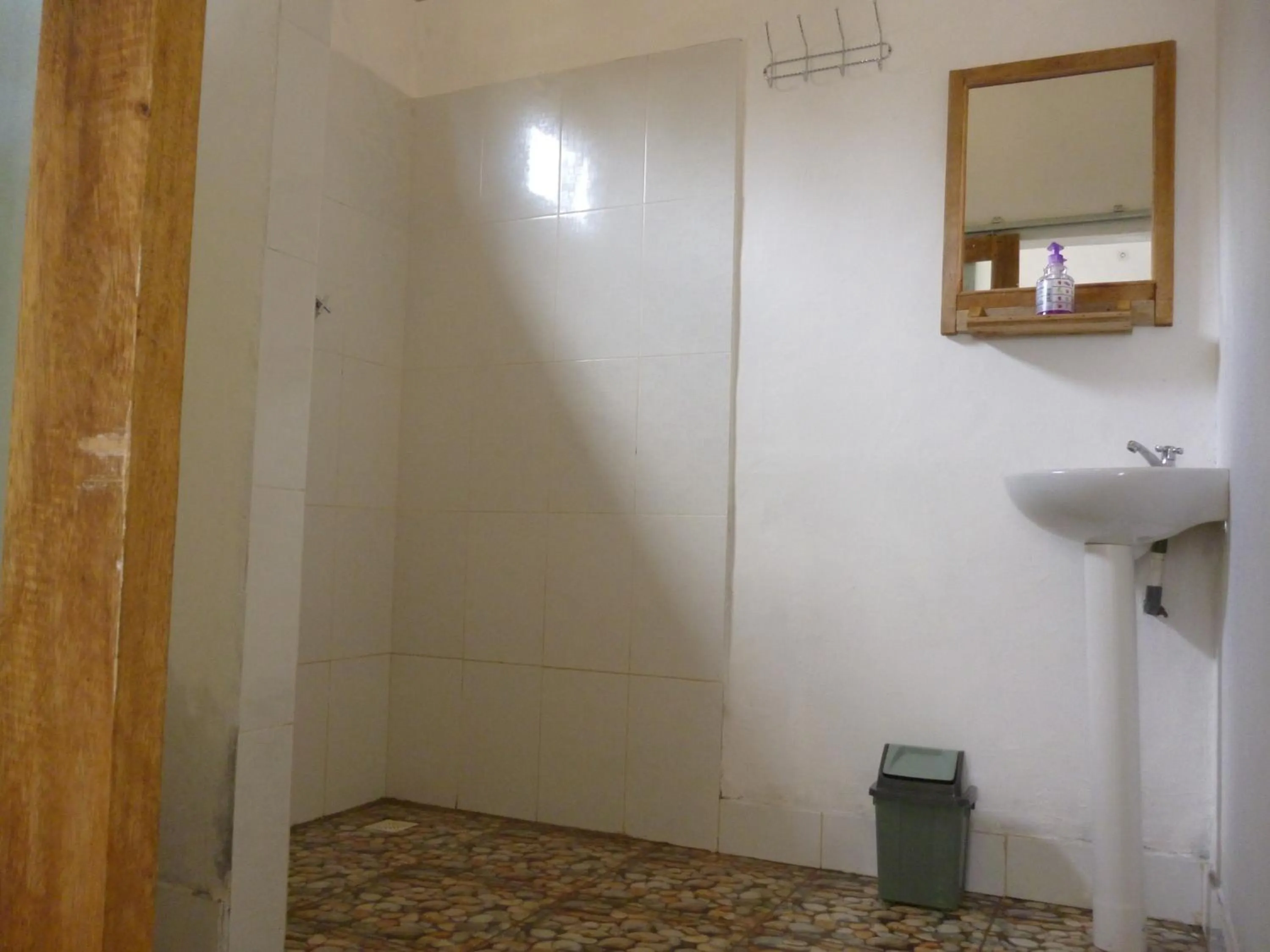 Bathroom in Dewi Garden Guesthouse