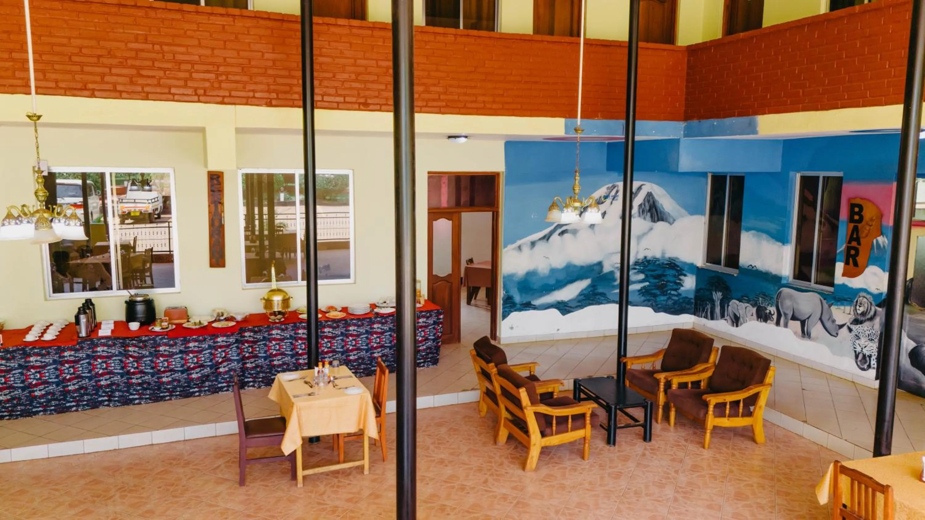 Restaurant/places to eat in Keys Hotel Mbokomu Branch