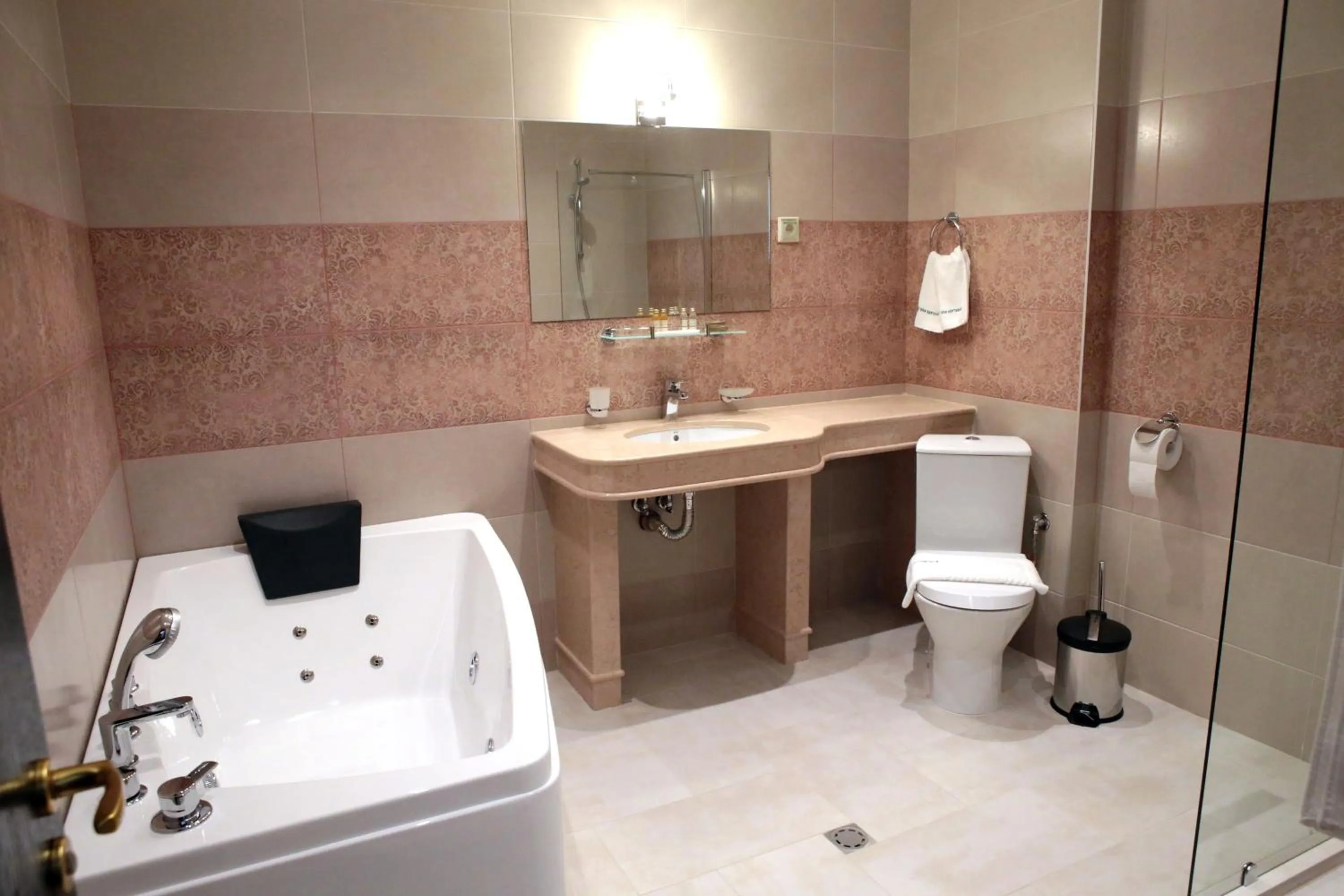 Shower in Boutique Hotel VSK Kentavar