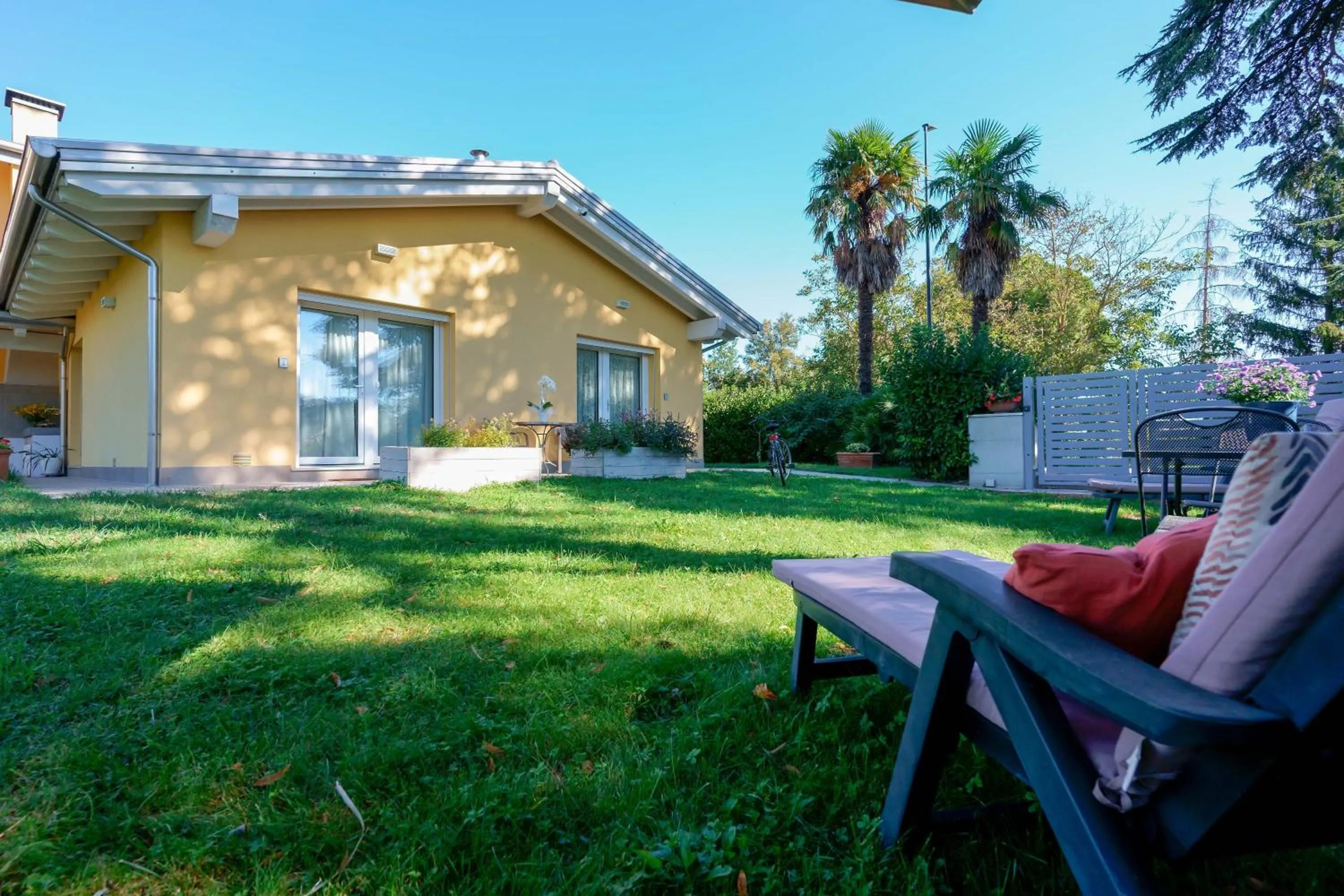 Property building in Pixel b&b