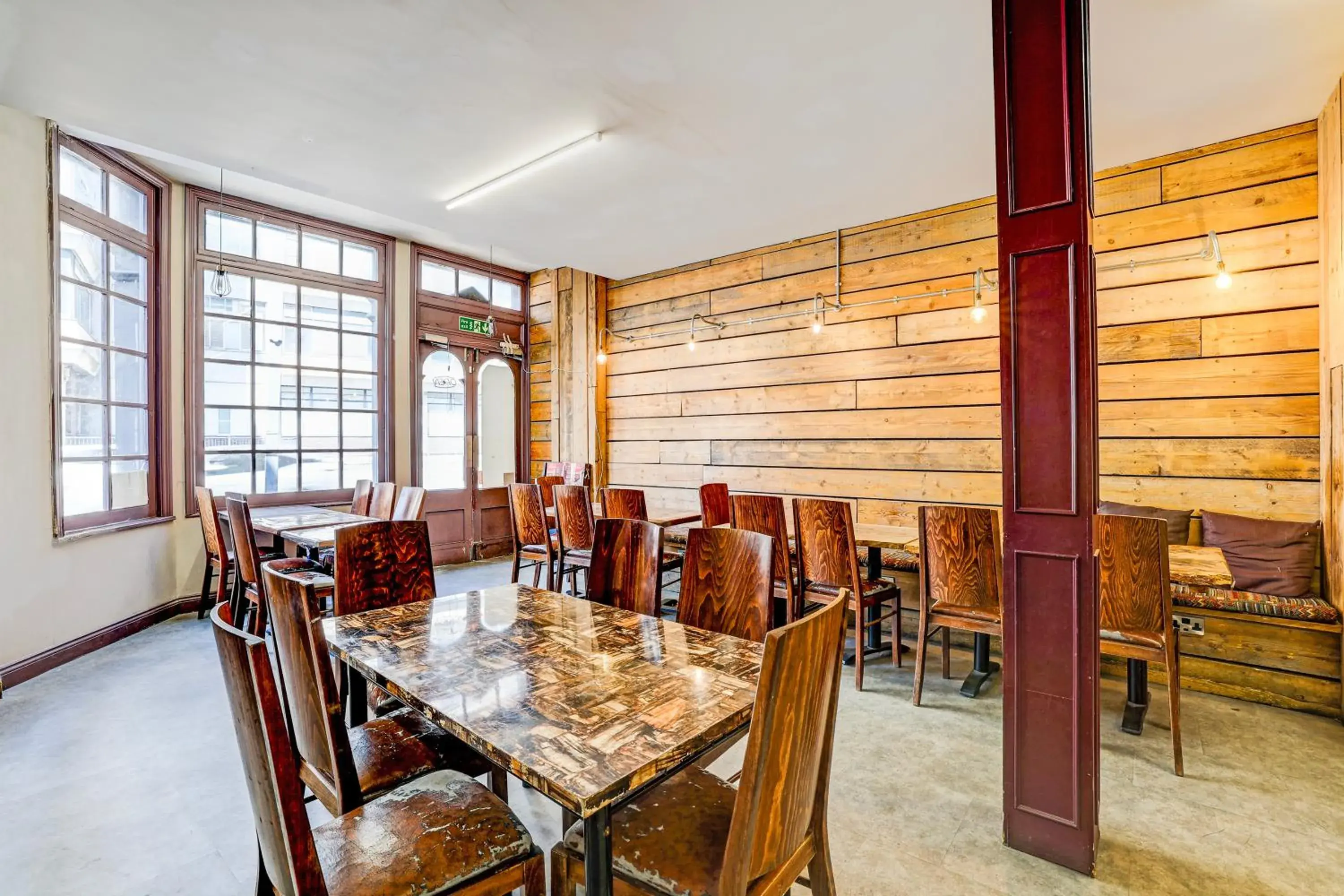 Restaurant/places to eat in Belvilla Ilford Hill Hotel London Restaurant/places to eat in Belvilla Ilford Hill Hotel London