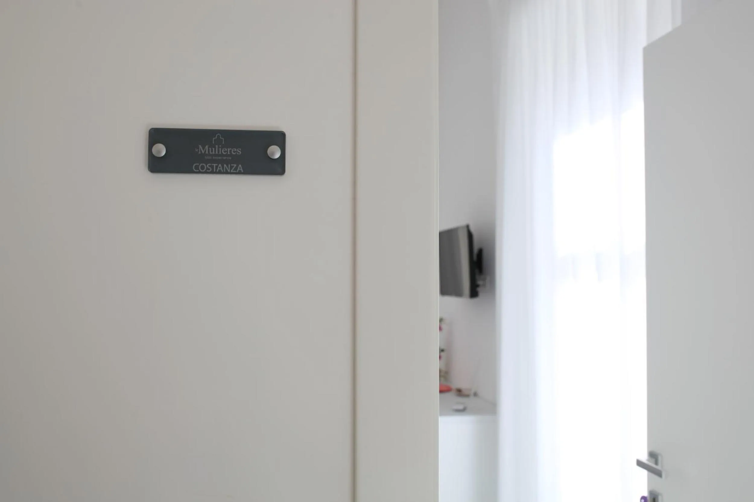 Decorative detail in Le Mulieres