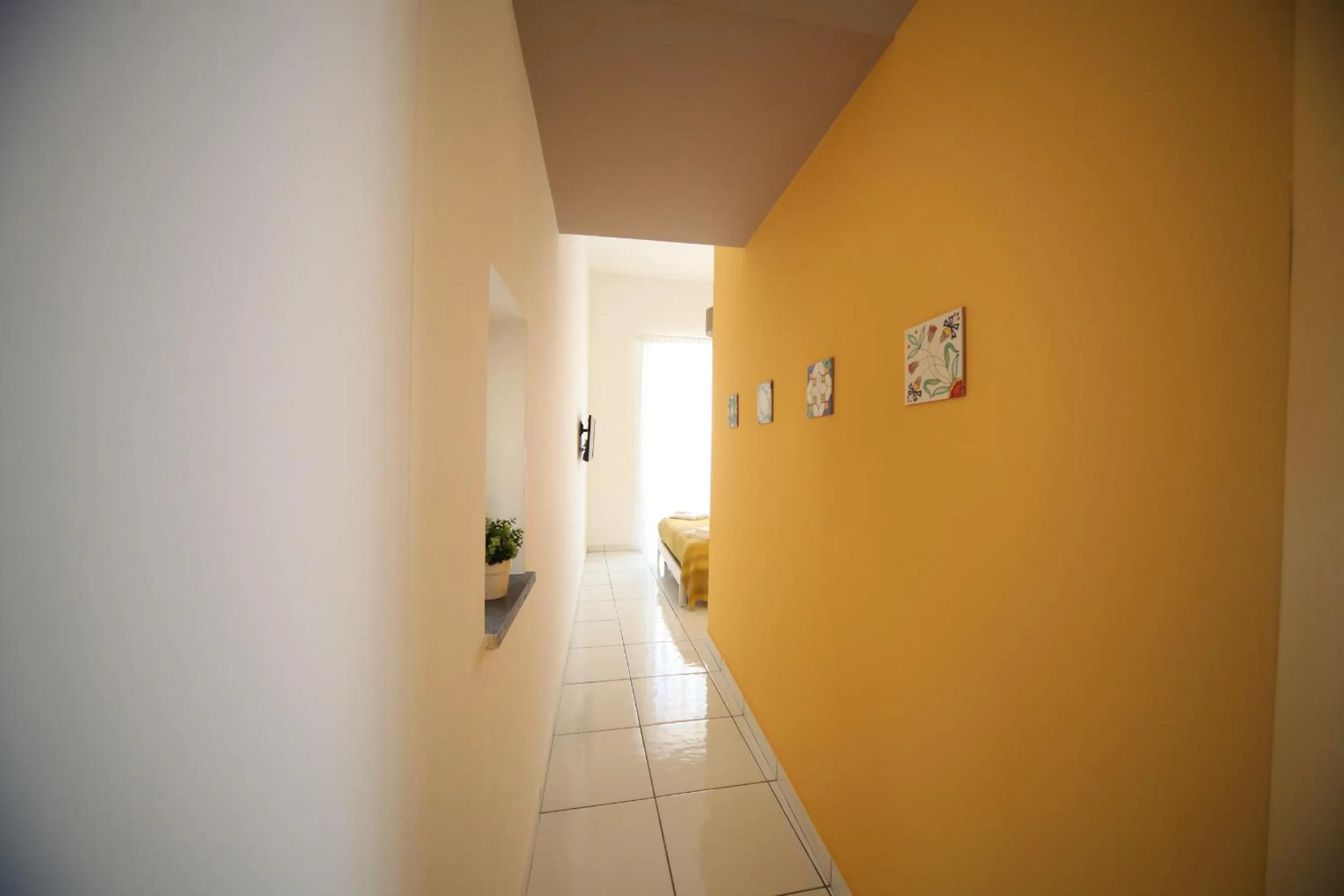 Photo of the whole room in Le Mulieres