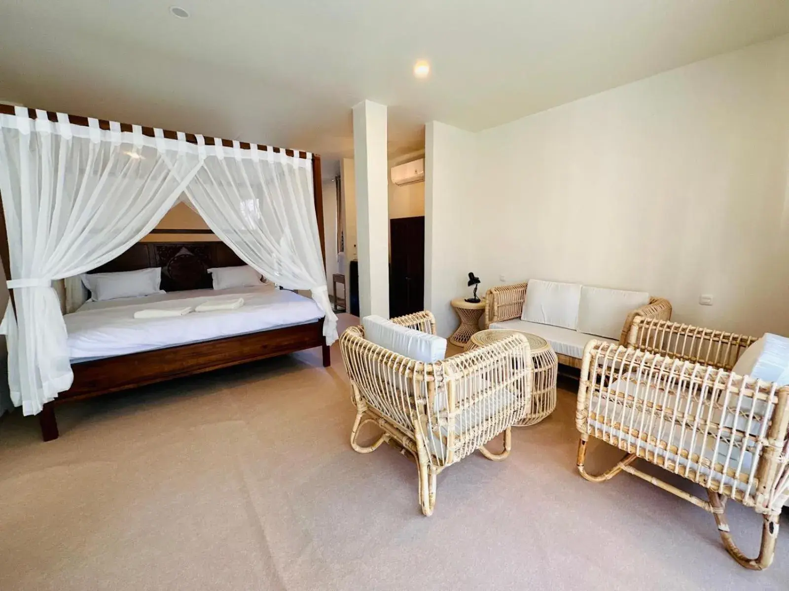 Bed in Casa Nemo Beach Resort & Spa Bed in Casa Nemo Beach Resort & Spa