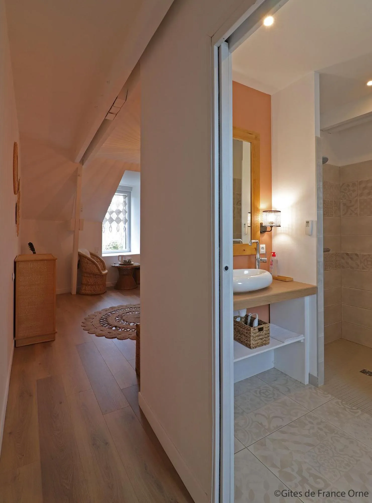 Bed in La Grange Bagnolaise