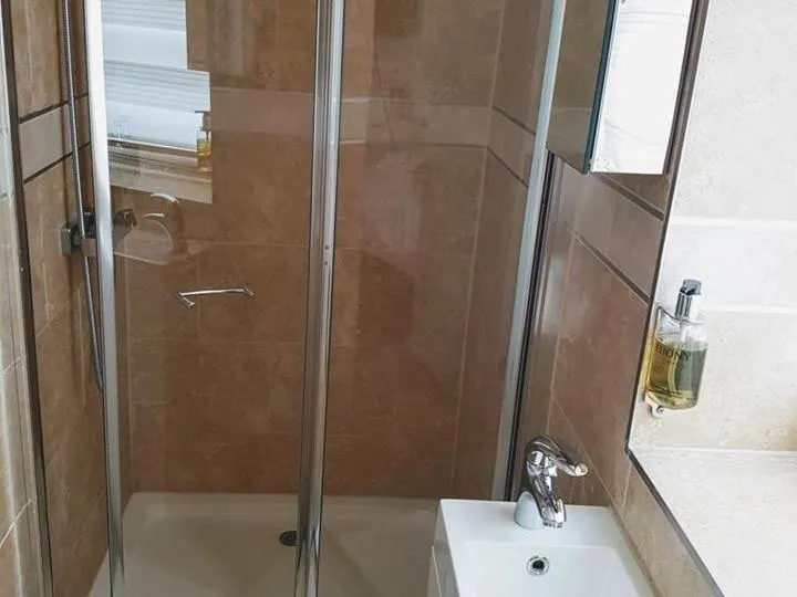 Bathroom in Forest House Hotel