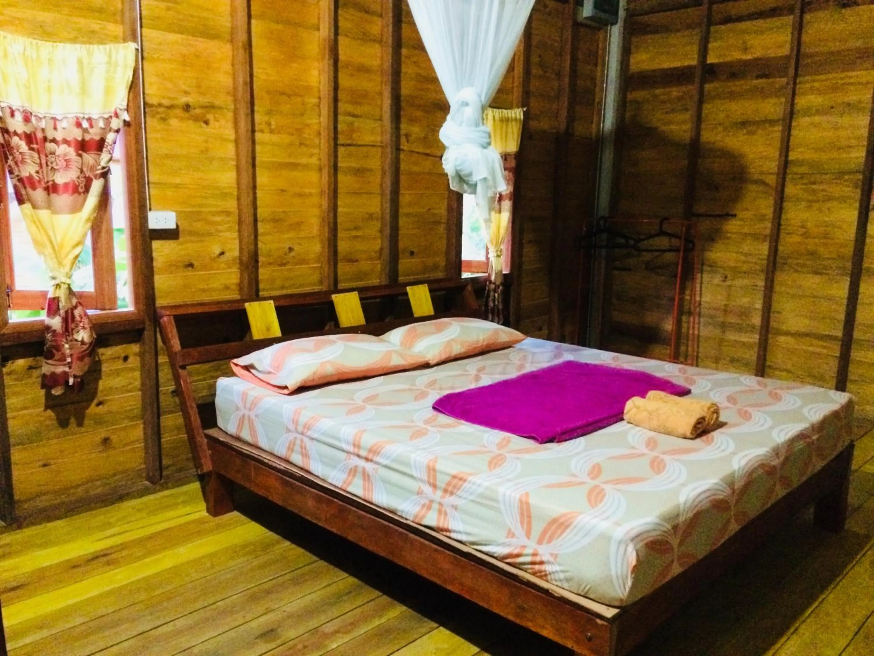 Photo of the whole room, Bed in Gardenhomeresortkohjum