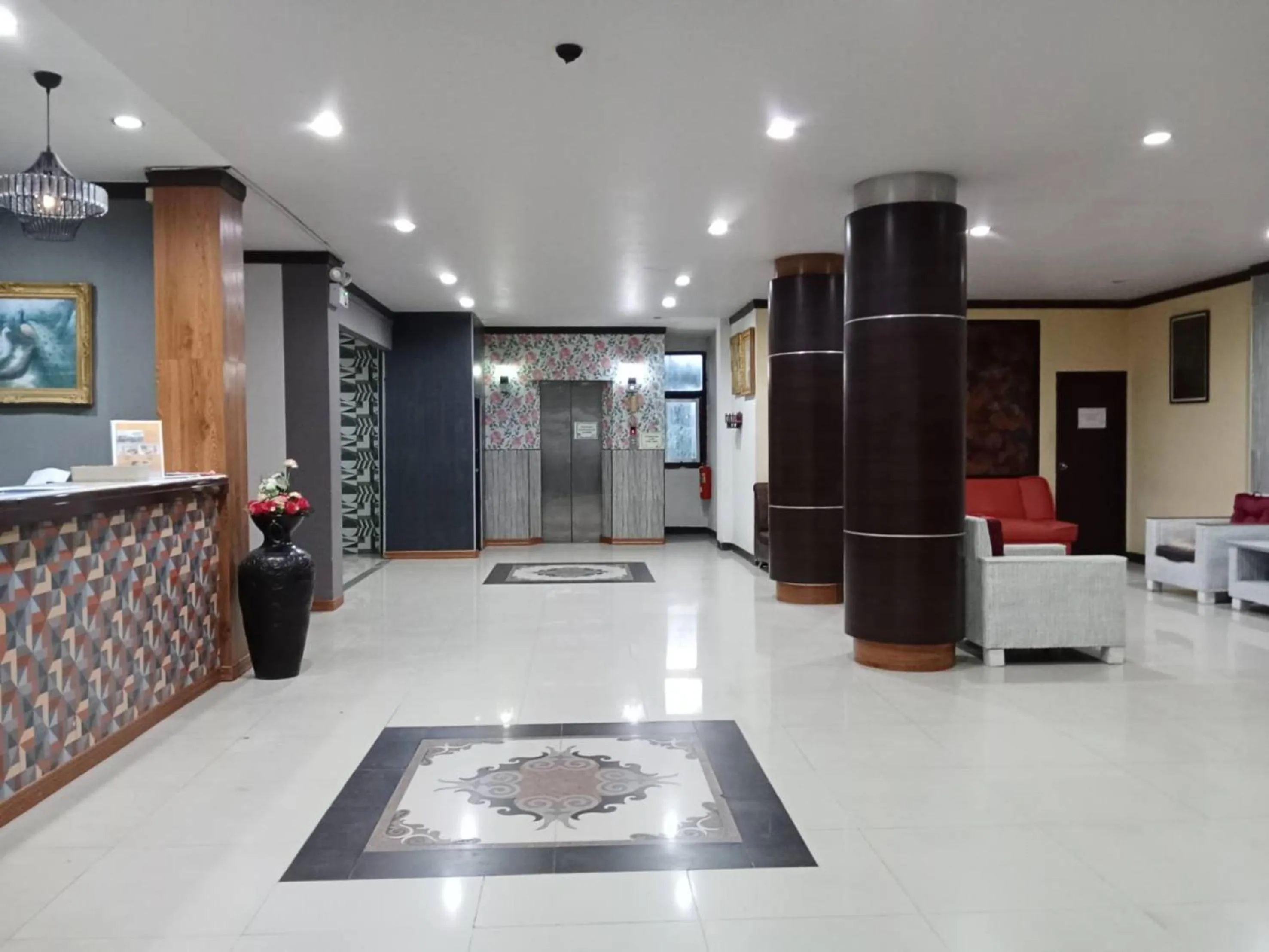 Lobby or reception in PS Hotel Saraburi