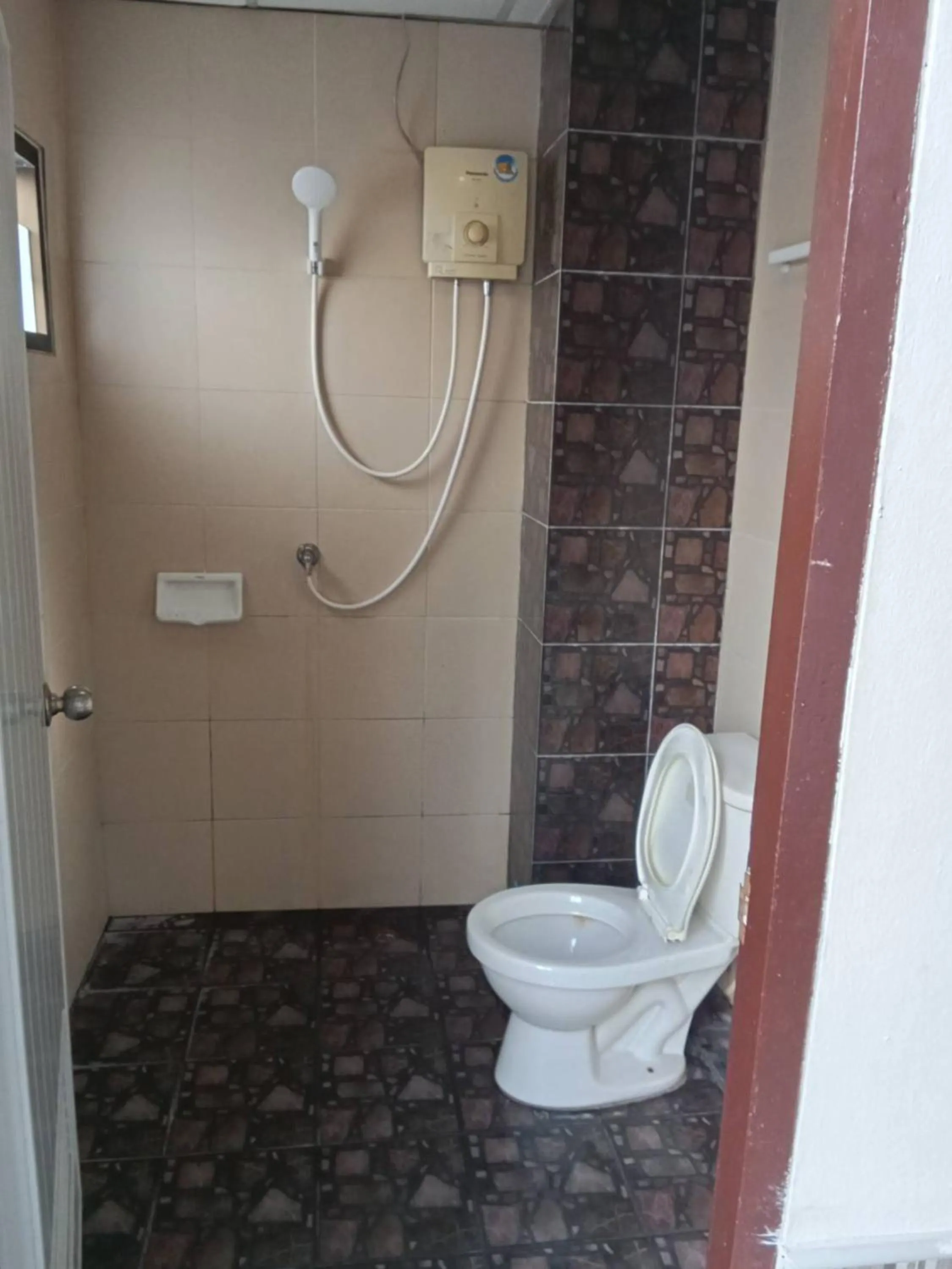 Toilet in PS Hotel Saraburi