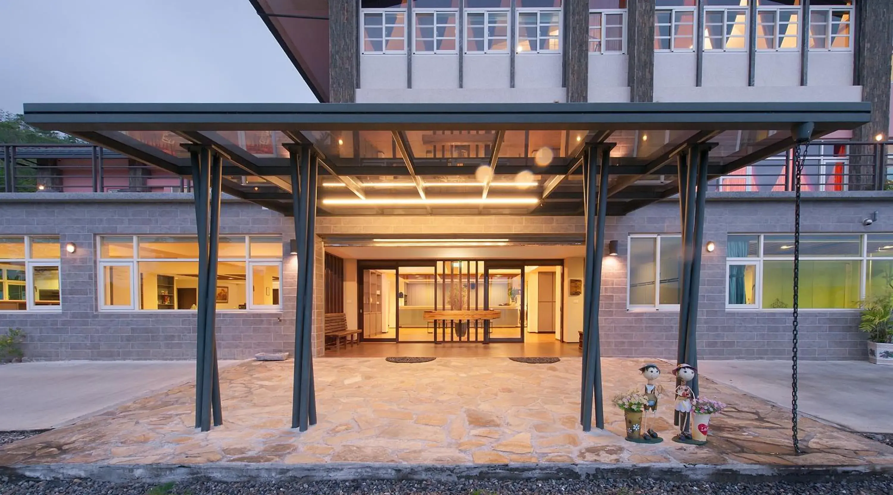 Facade/entrance in 山禾居 道 Villa Facade/entrance in 山禾居 道 Villa