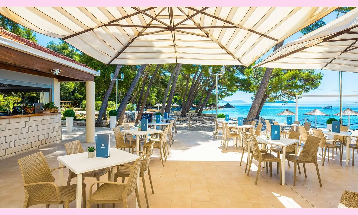 Restaurant/places to eat in Aminess Vival Grand Azur Hotel