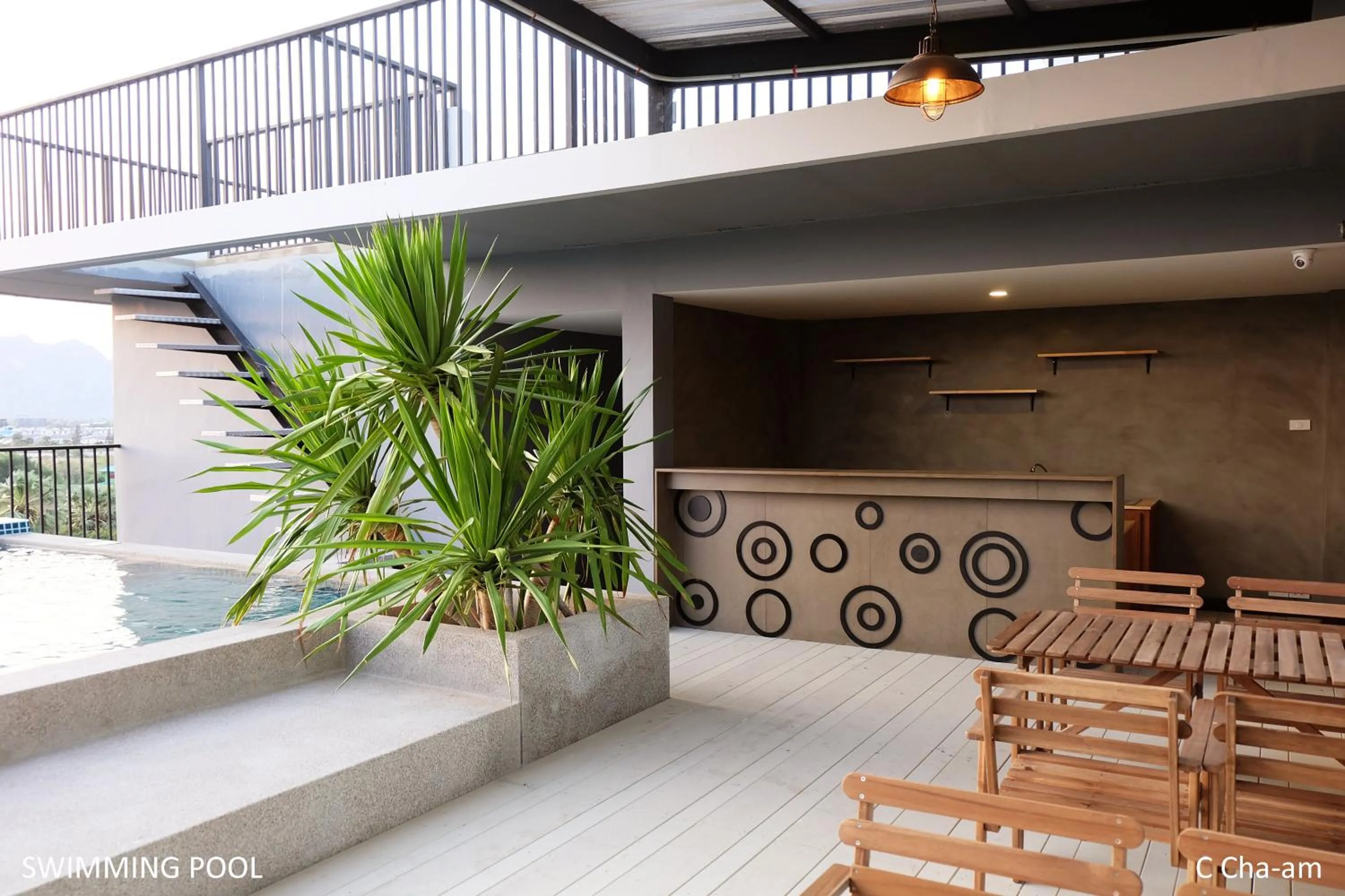 Restaurant/places to eat in C Cha-Am Hotel