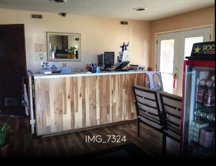 Knights Inn Fairview