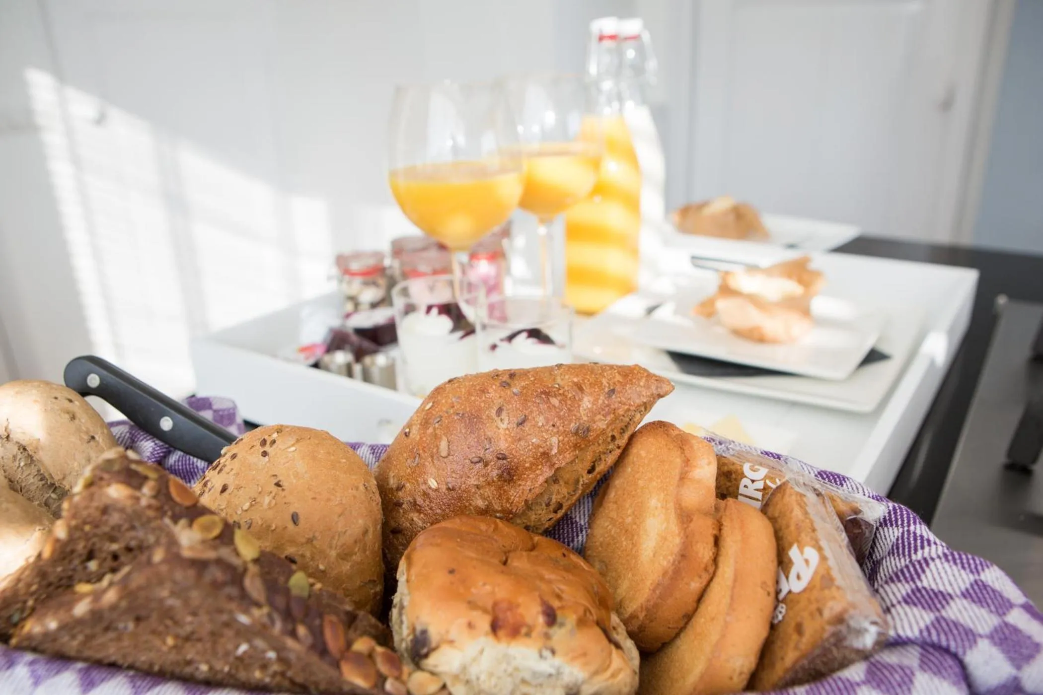 Continental breakfast in B&B Slapen bij de burgemeester