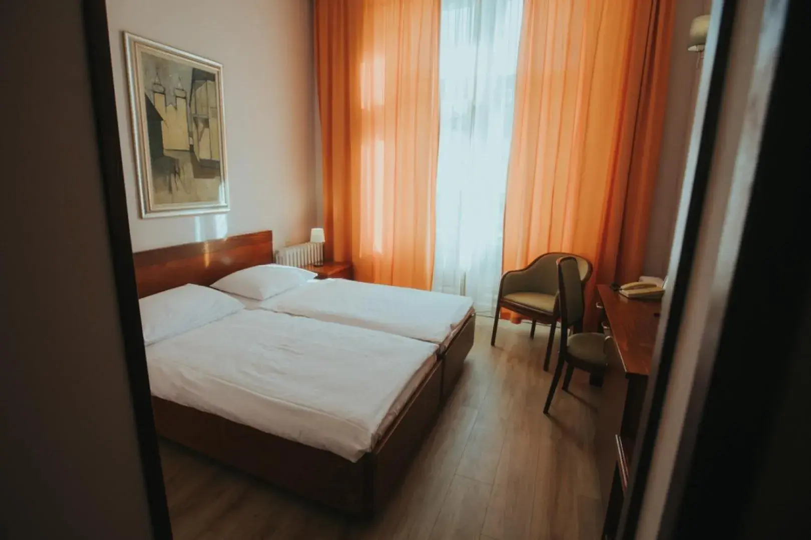 Twin Room with Balcony - single occupancy in Hotel Central Twin Room with Balcony - single occupancy in Hotel Central