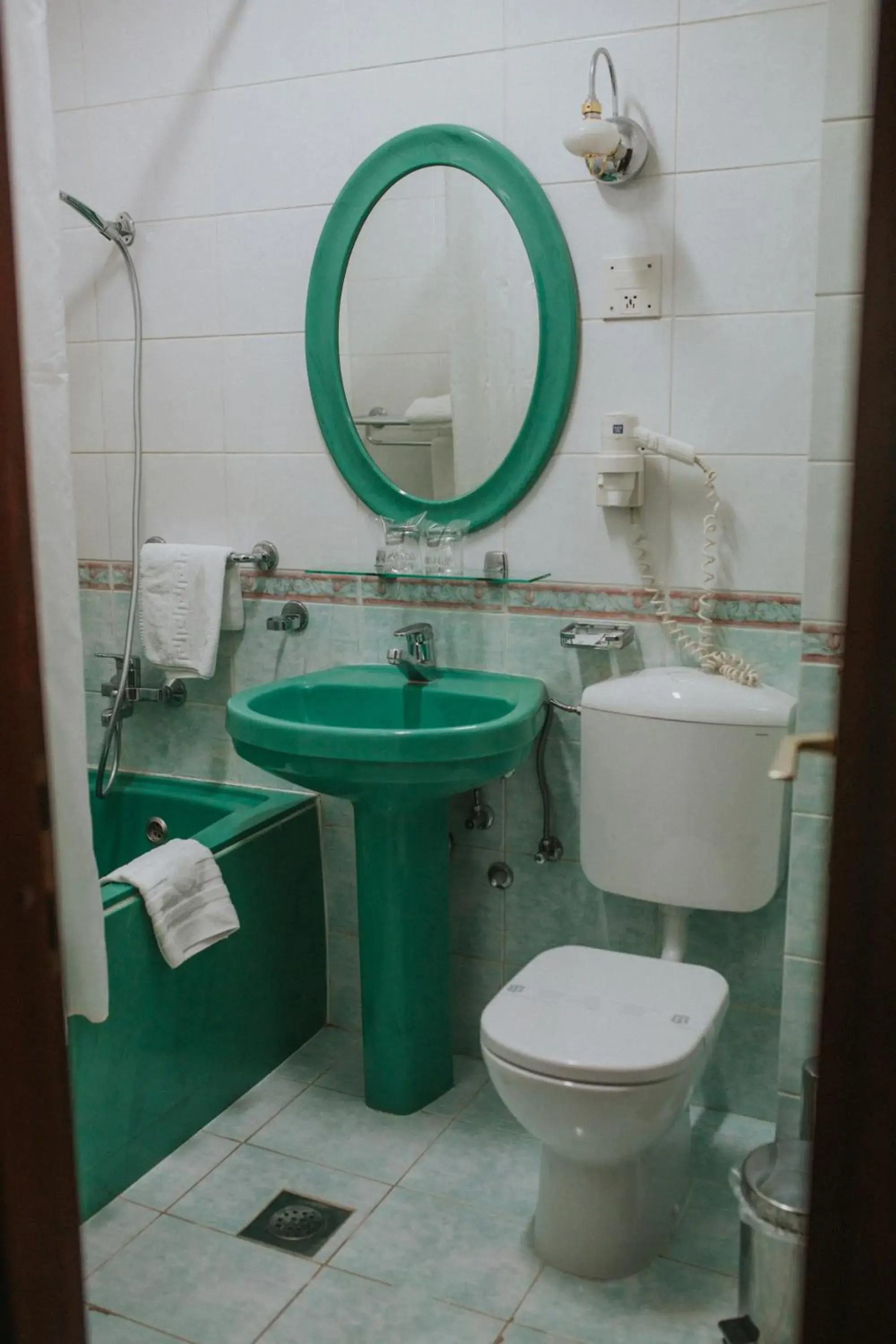 Twin Room - single occupancy in Hotel Central Twin Room - single occupancy in Hotel Central