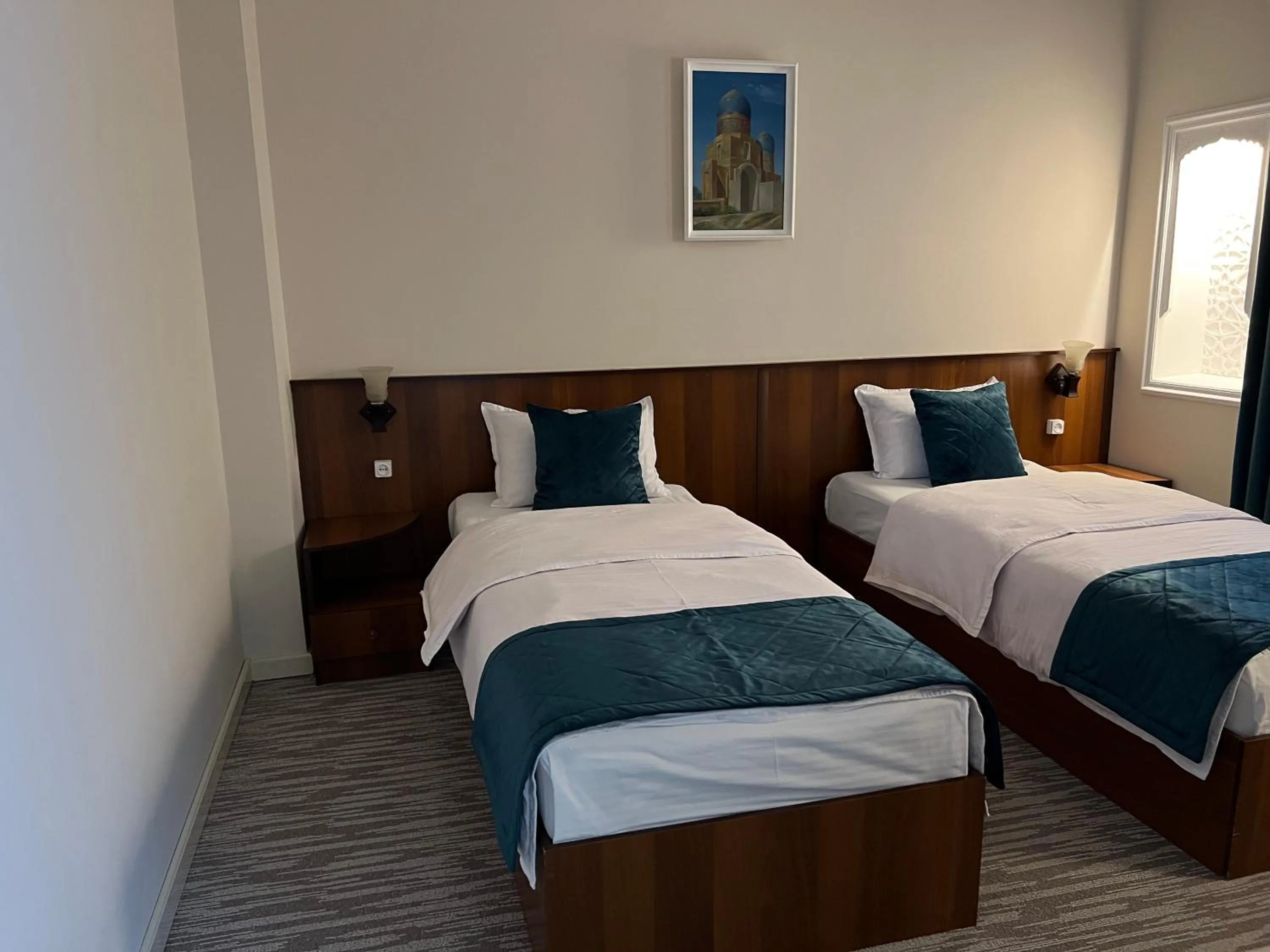 Hotel Shakhname
