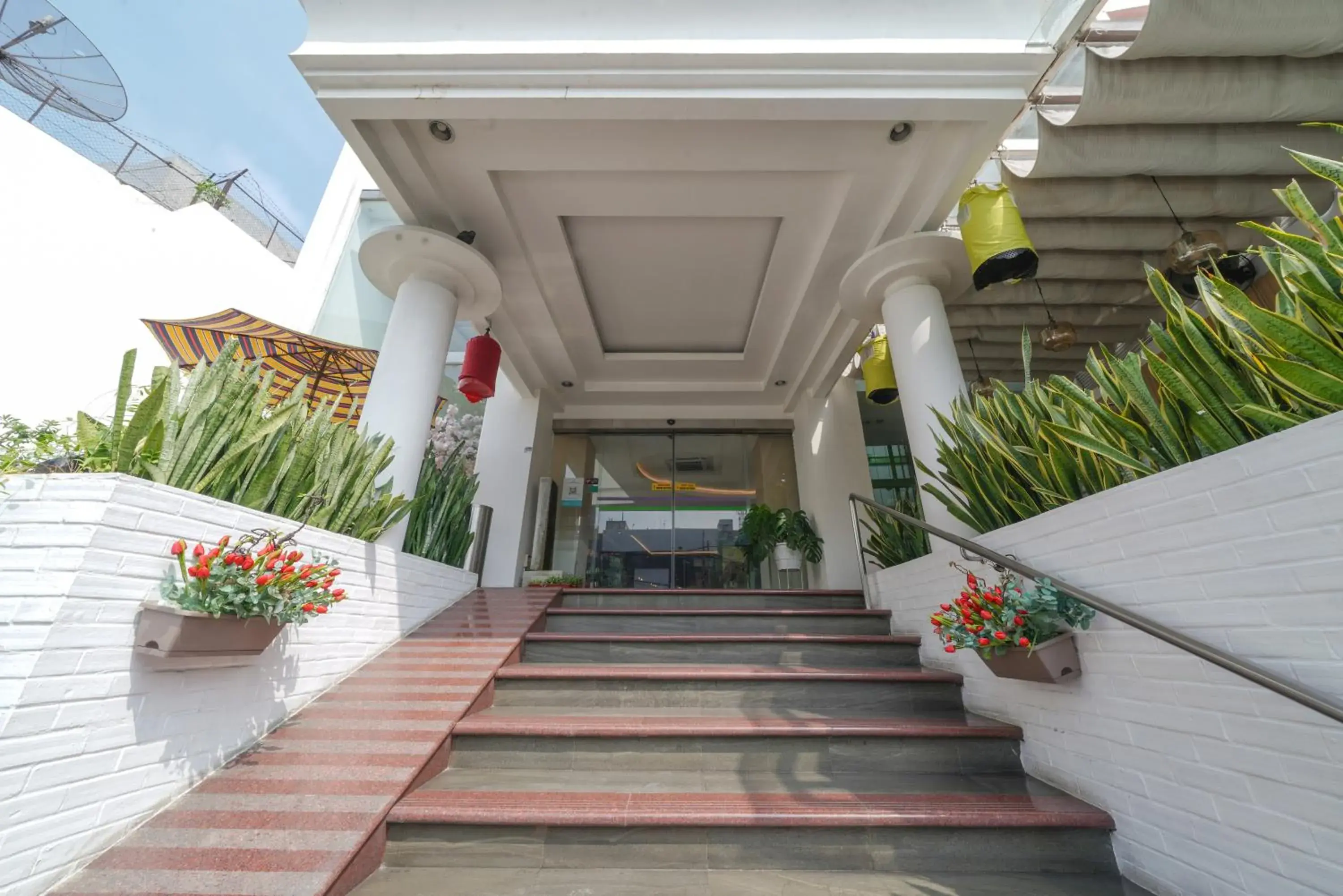 Facade/entrance in Heef Hotel Facade/entrance in Heef Hotel