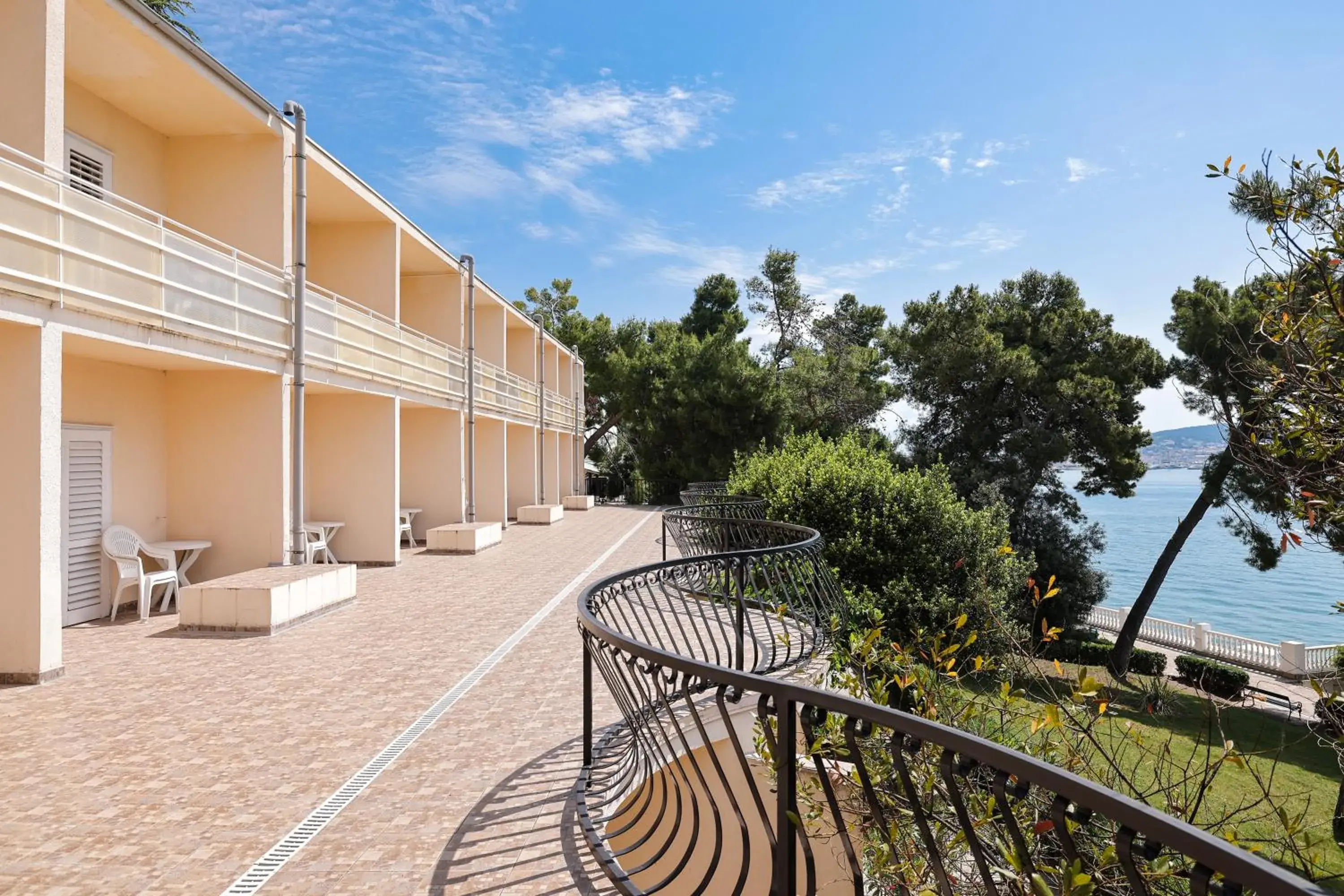 Property building in Hotel Val All Inclusive Property building in Hotel Val All Inclusive