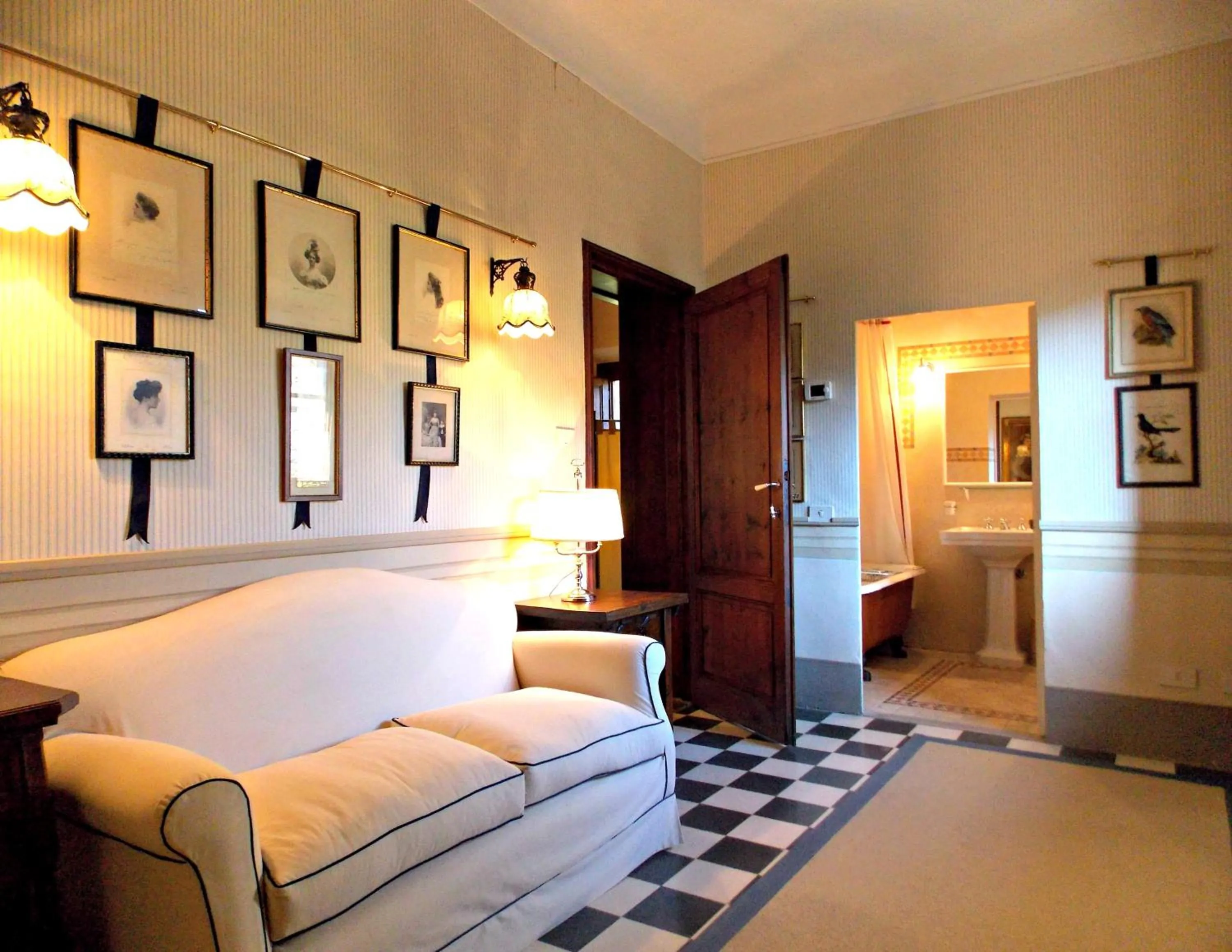 Bedroom, Bed in Villa Salaiole