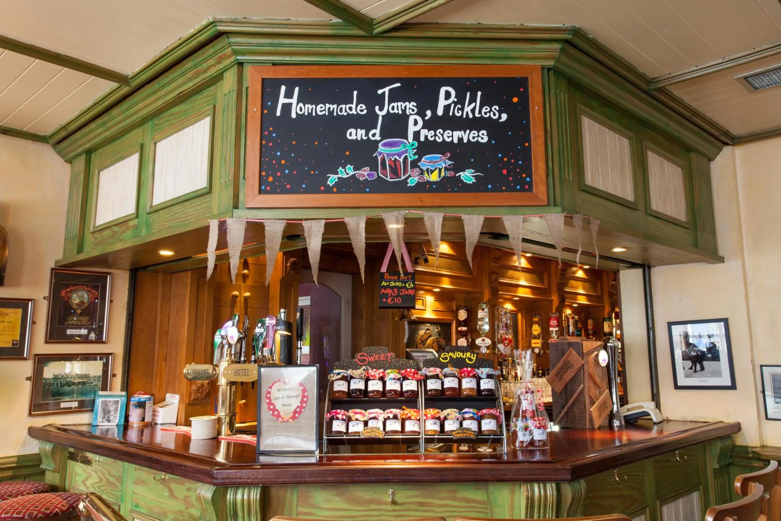 Lounge or bar in Mc Kevitts Village Hotel