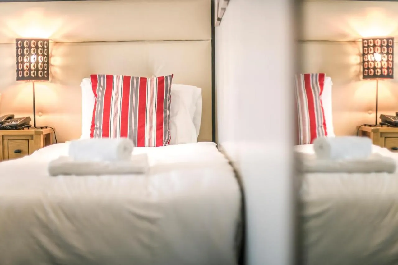 Bed in Mc Kevitts Village Hotel