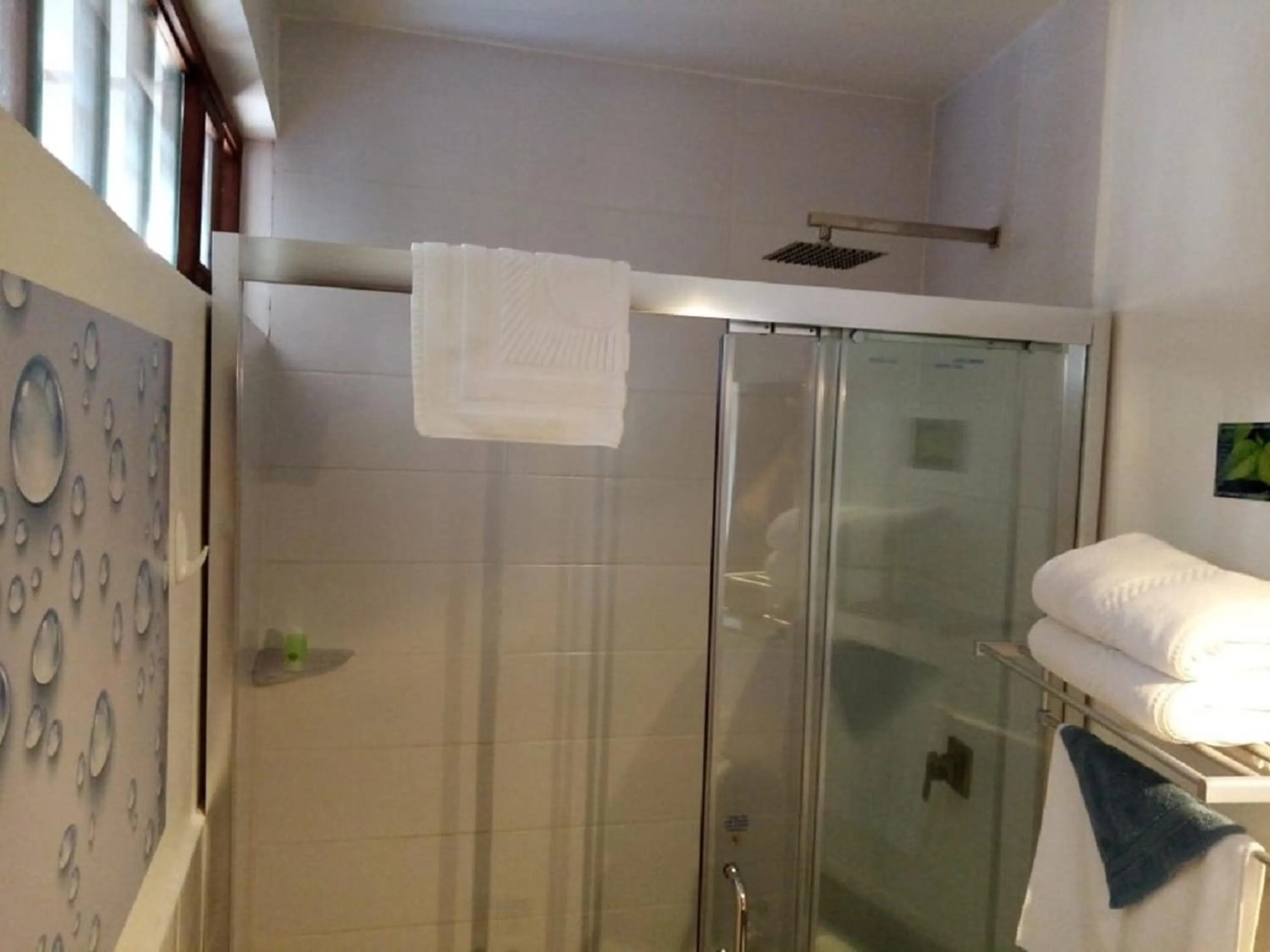 Shower in Hotel Casa Ecuatreasures Centro Historico