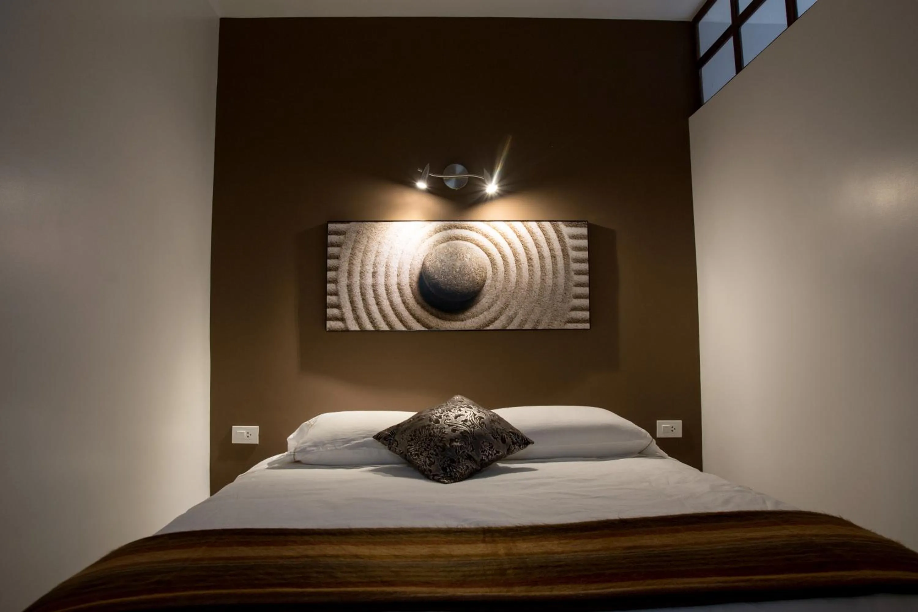 Bed in Hotel Casa Ecuatreasures Centro Historico