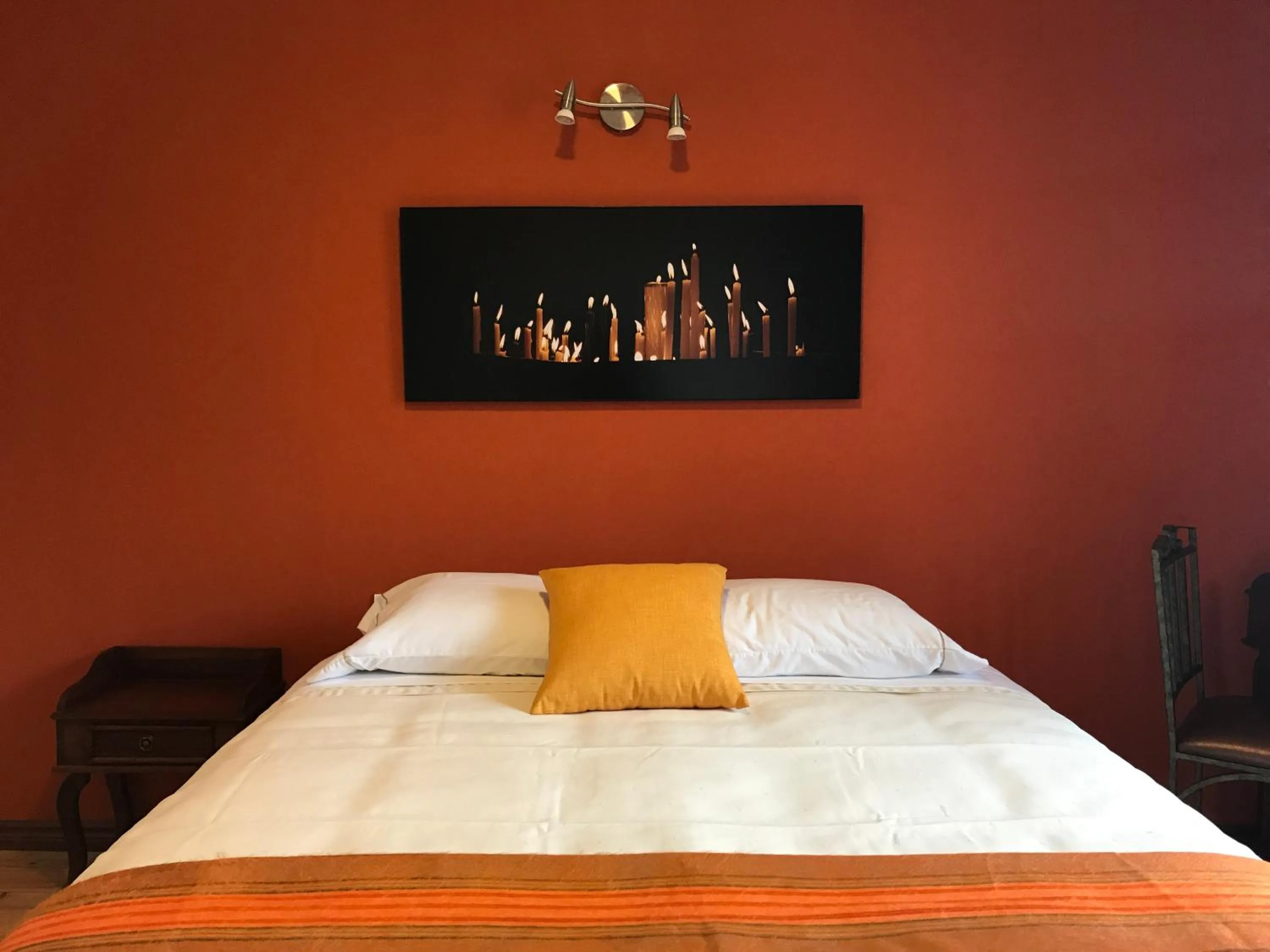 Bed in Hotel Casa Ecuatreasures Centro Historico