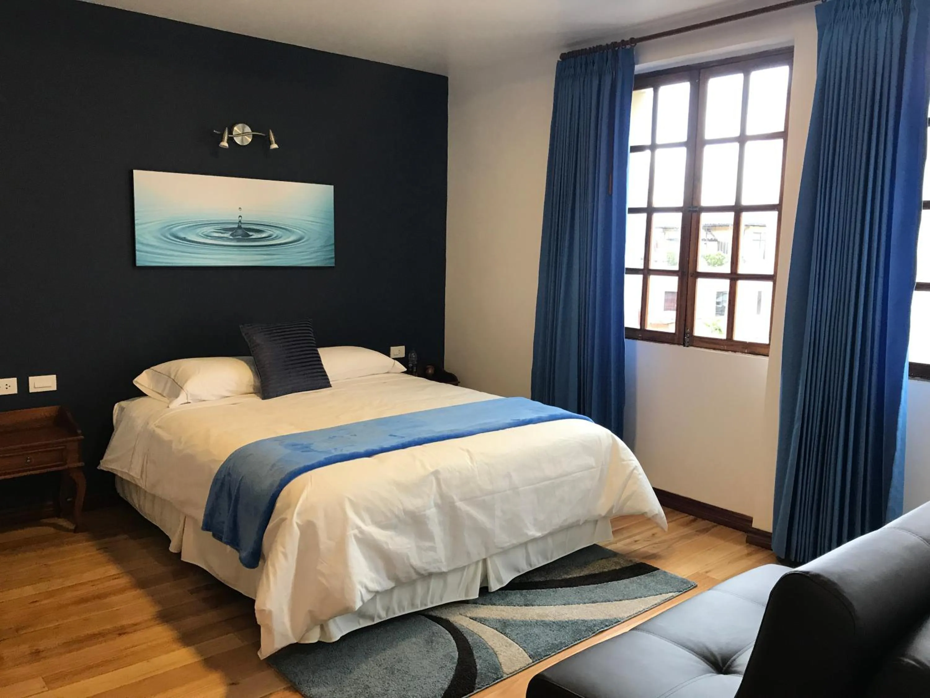 Bed in Hotel Casa Ecuatreasures Centro Historico