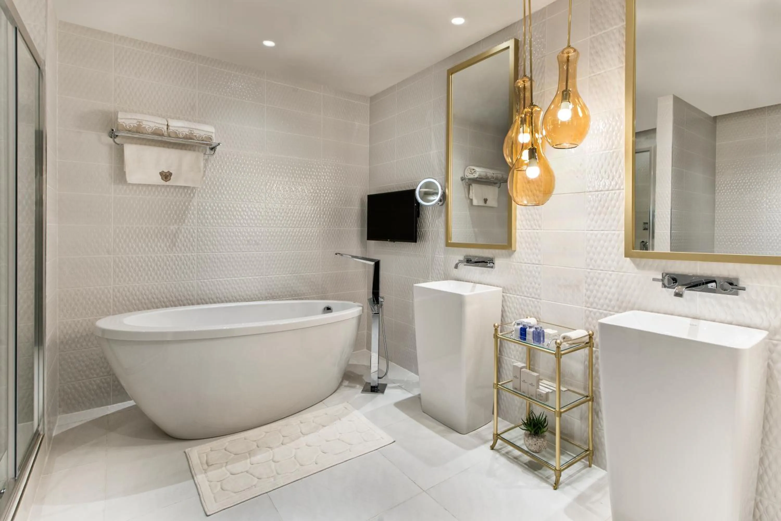 Bathroom in Elite World Grand Istanbul Basın Ekspres