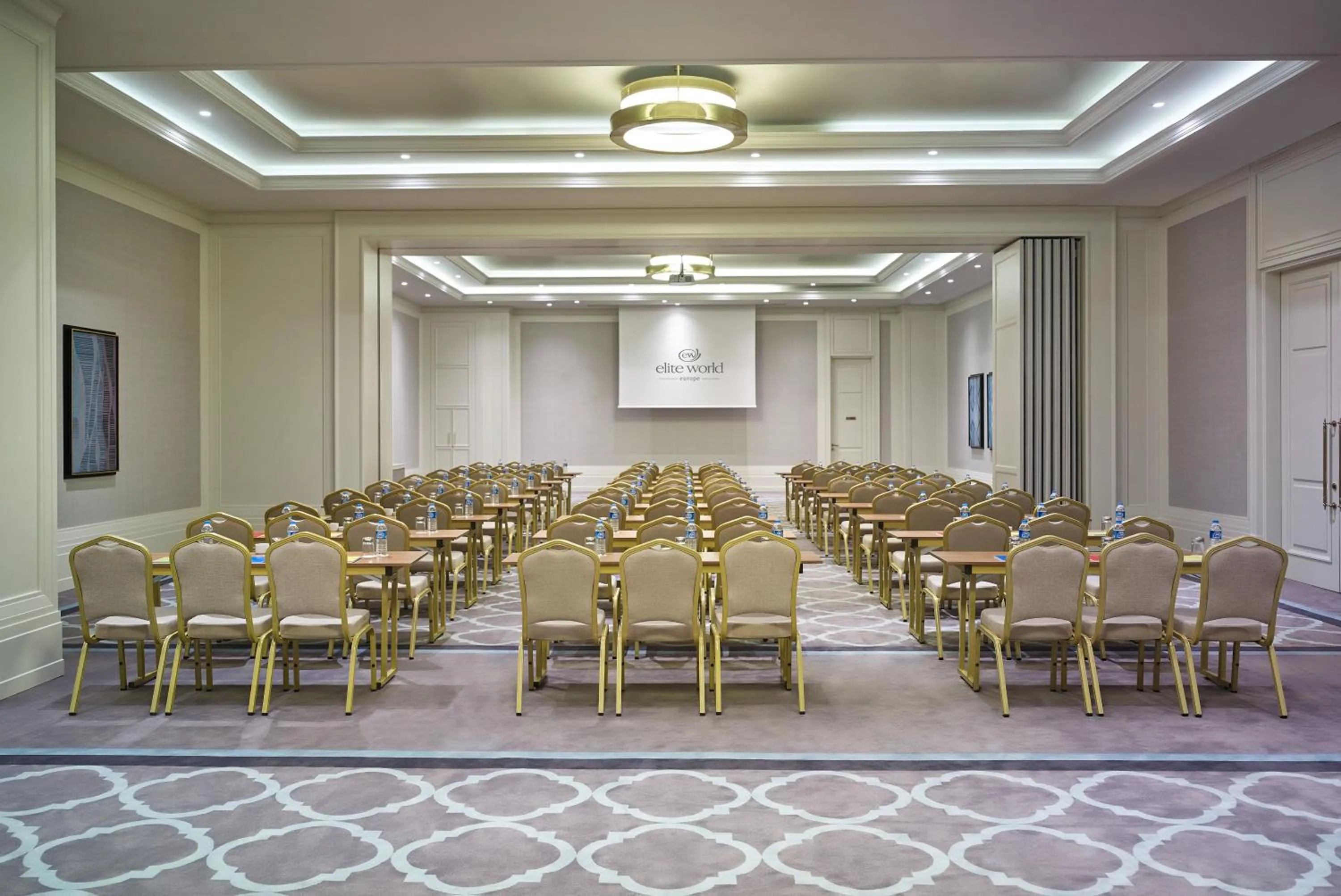 Meeting/conference room in Elite World Grand Istanbul Basın Ekspres