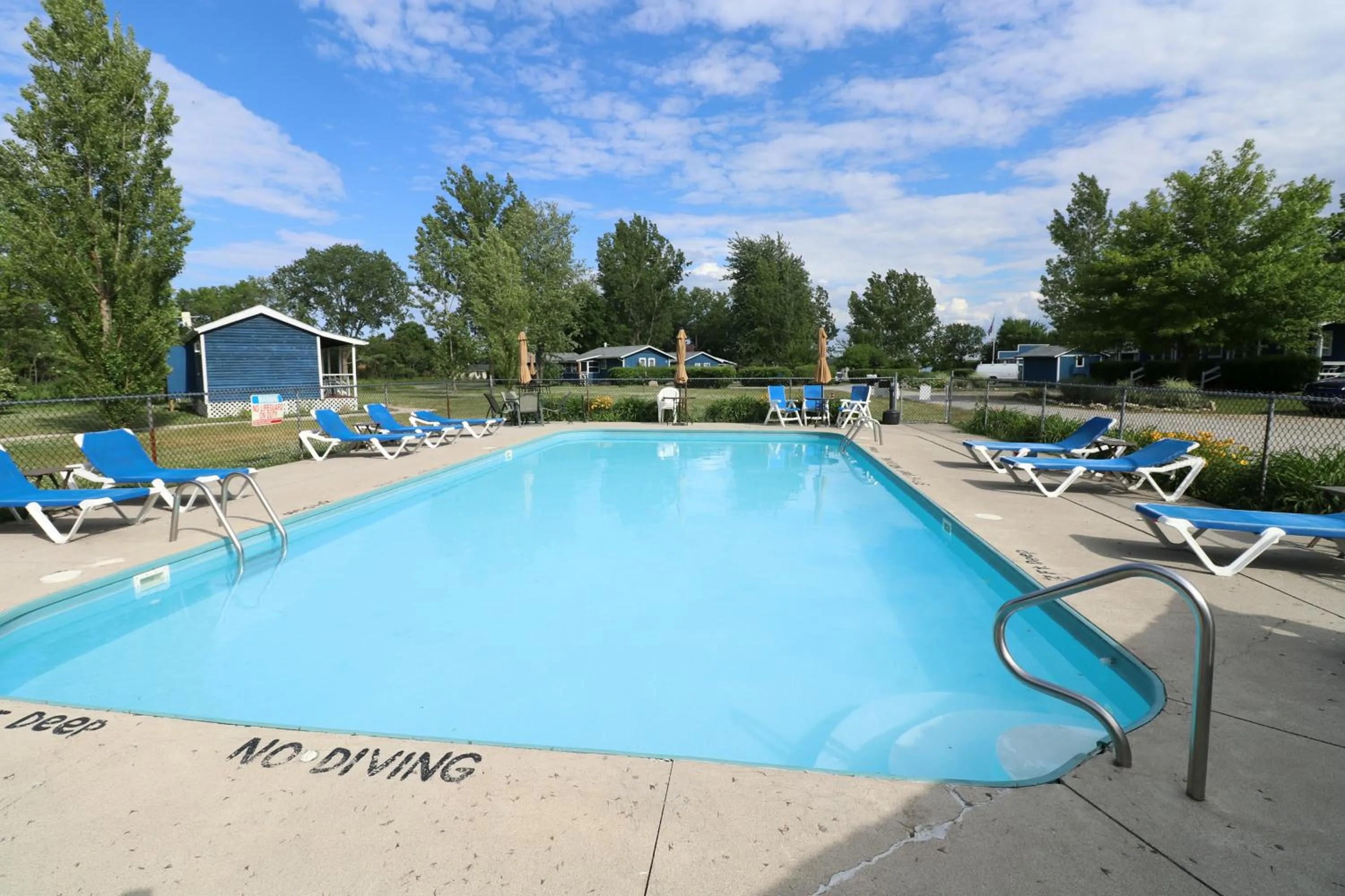 Pool view in Bird's Nest Resort